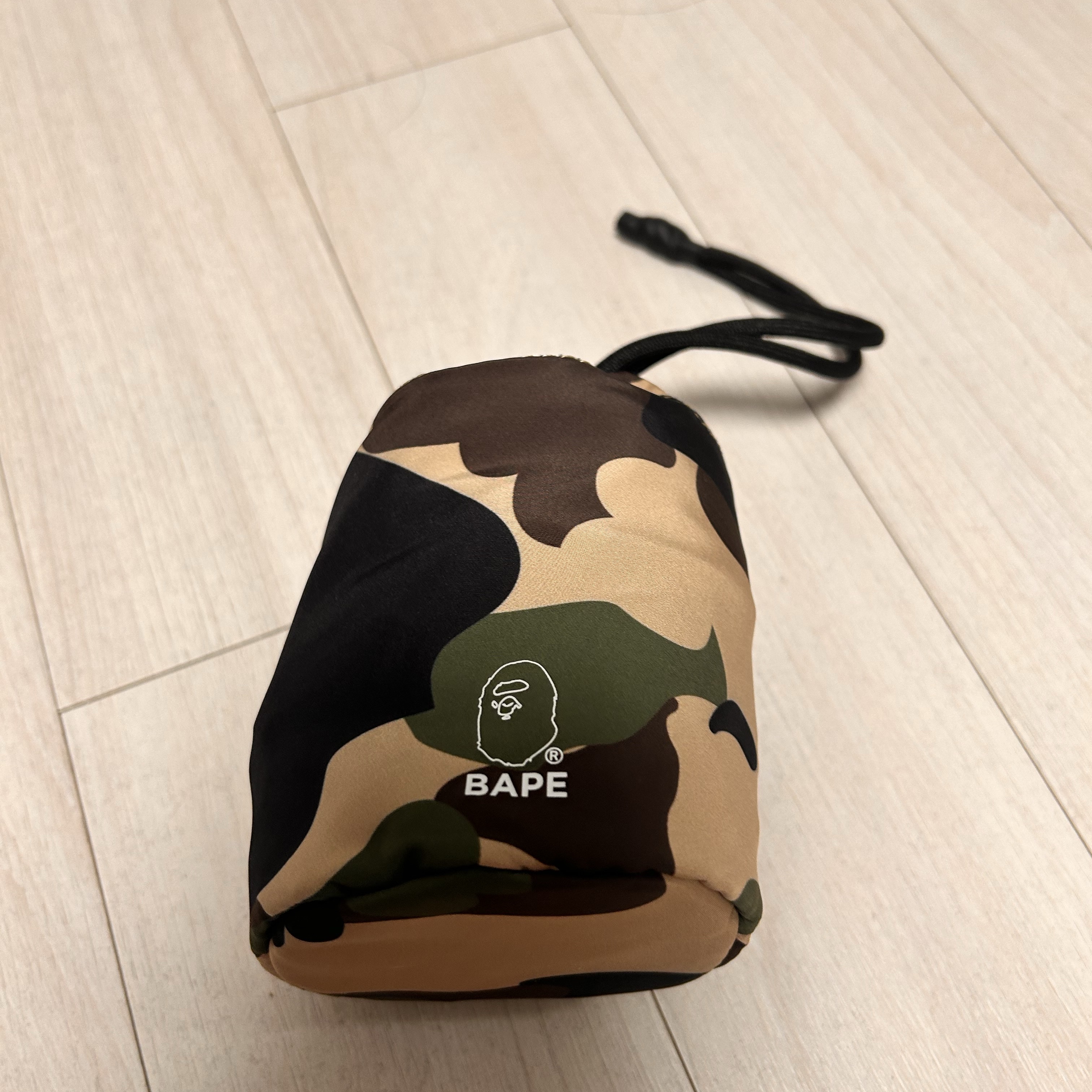 BAPE 1st Camo Packable Waist Bag Travel Yellow 착용 스타일 - 4