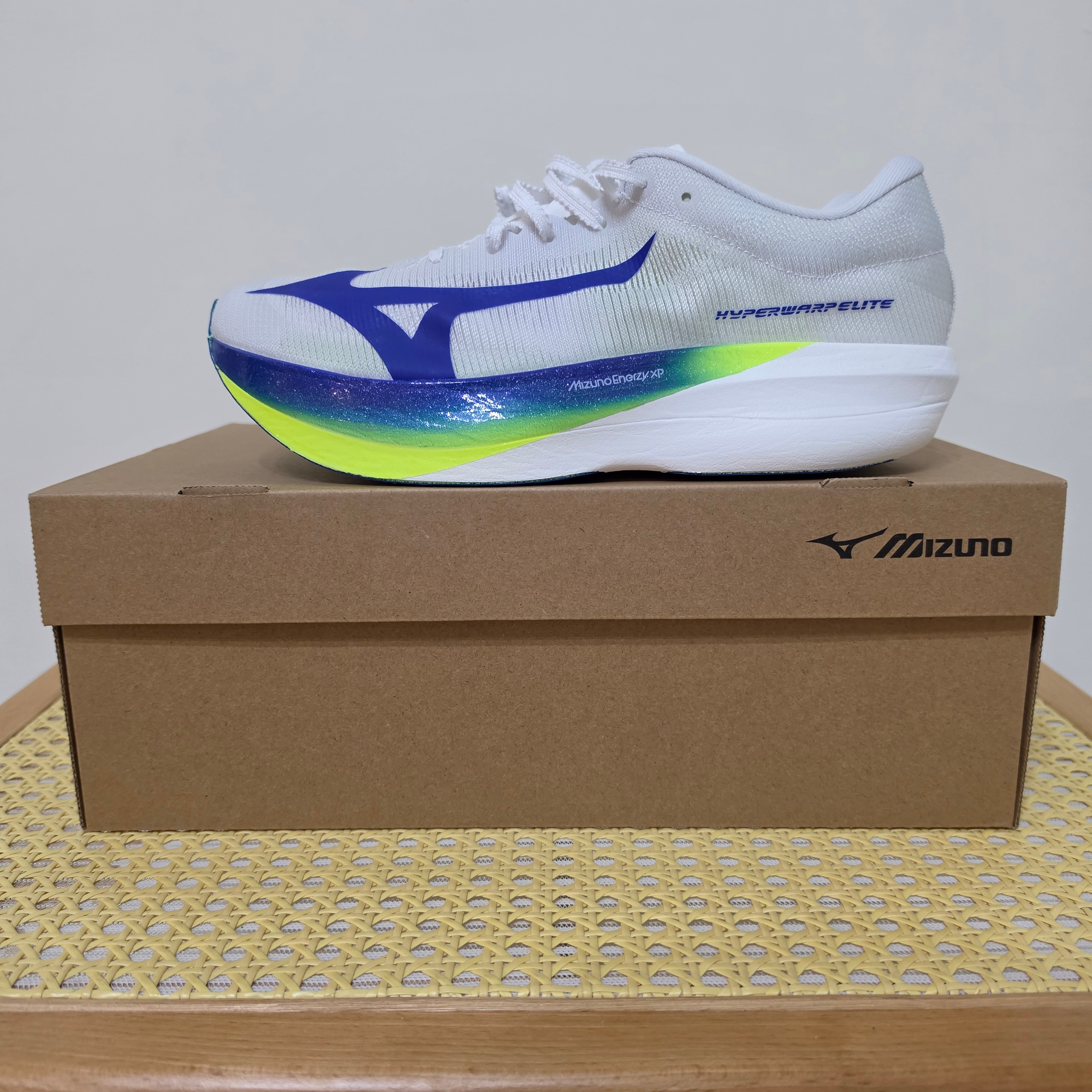 Mizuno Hyperwarp Elite White Yellow 착용 스타일 - 1