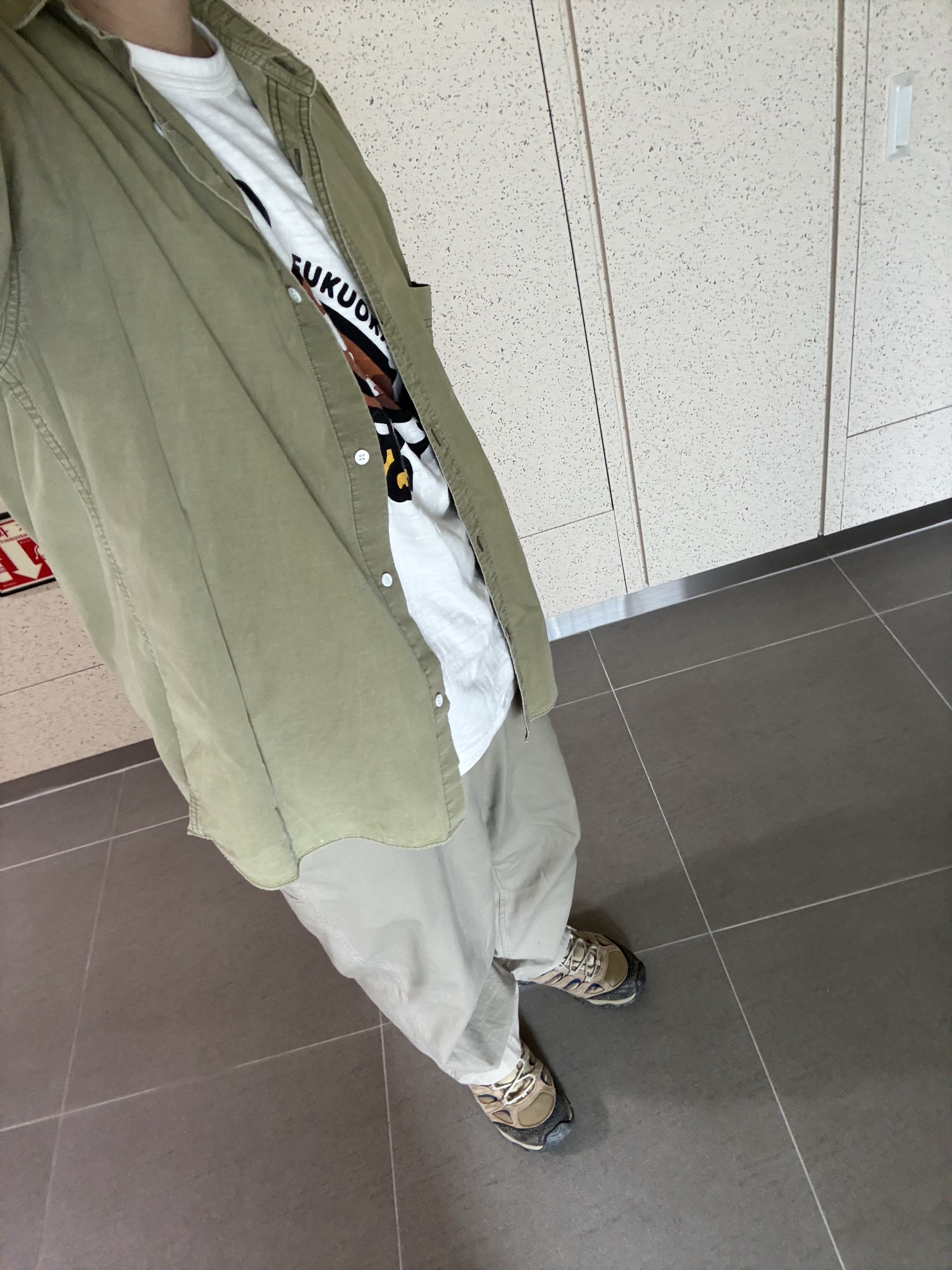 Merrell x Khakis Moab 3 Khaki 착용 스타일 - 2