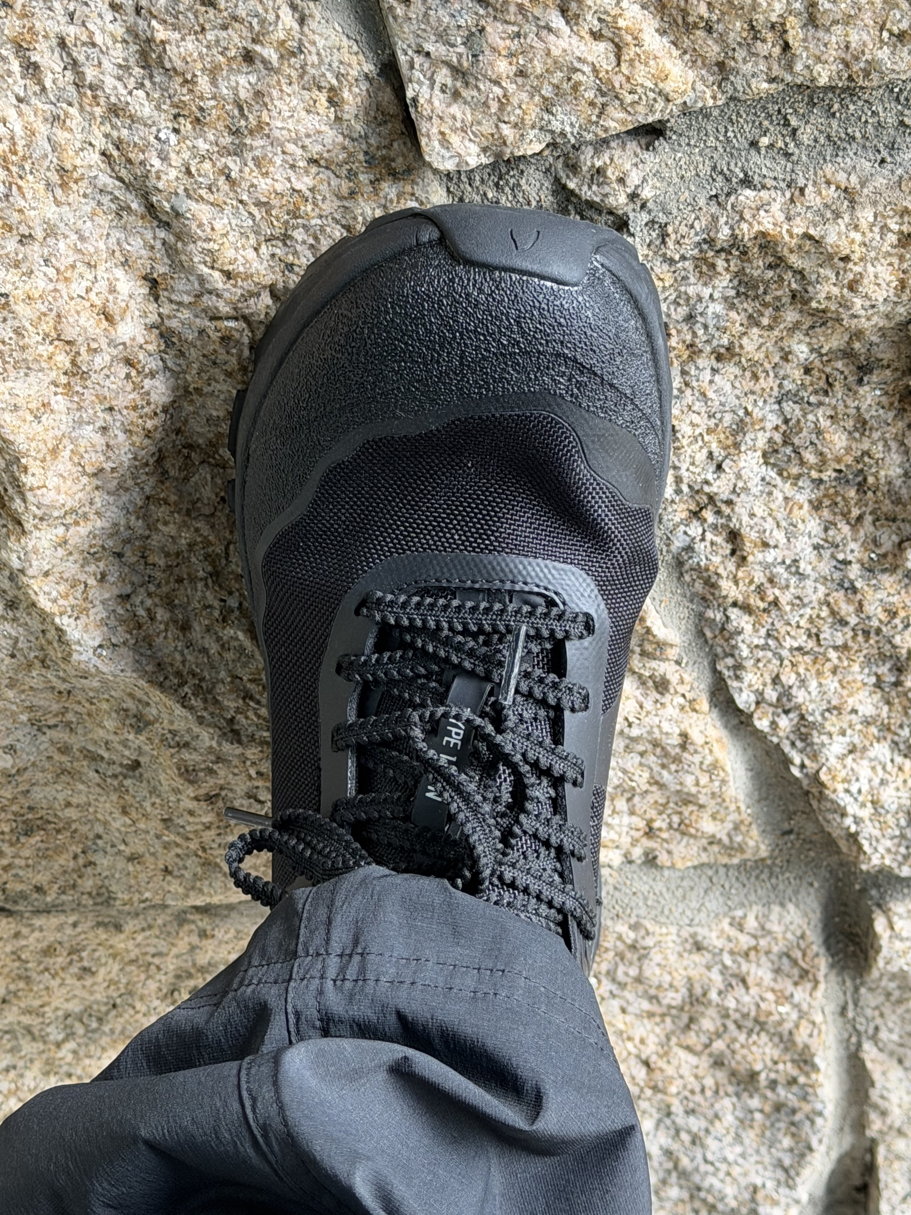 [예약판매 7/31 순차출고] SIERRA DESIGNS MUIRHIKE-30 Black 착용 스타일 - 1
