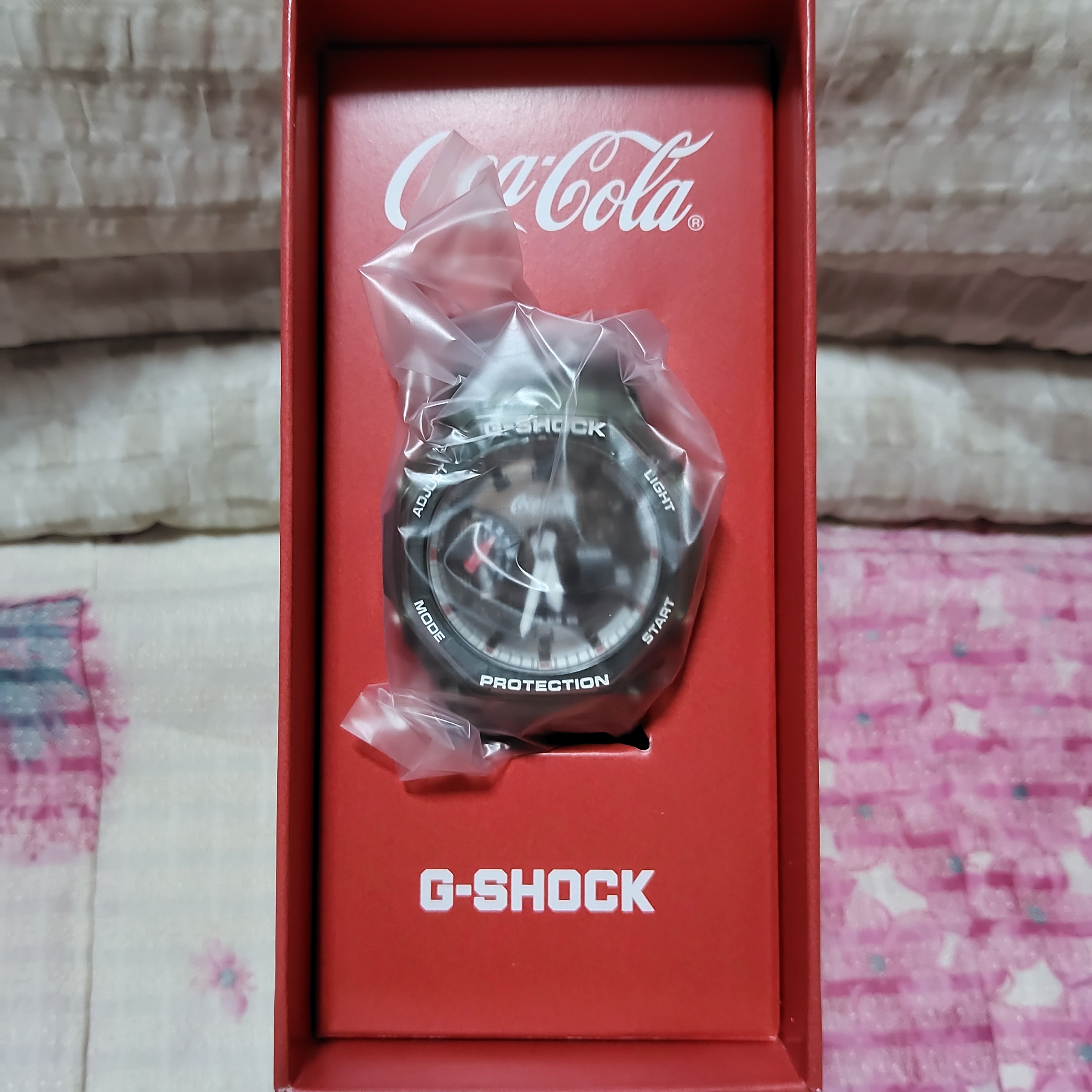 Casio G-Shock x Coca-Cola GA-2100CC-3A 착용 스타일 - 5