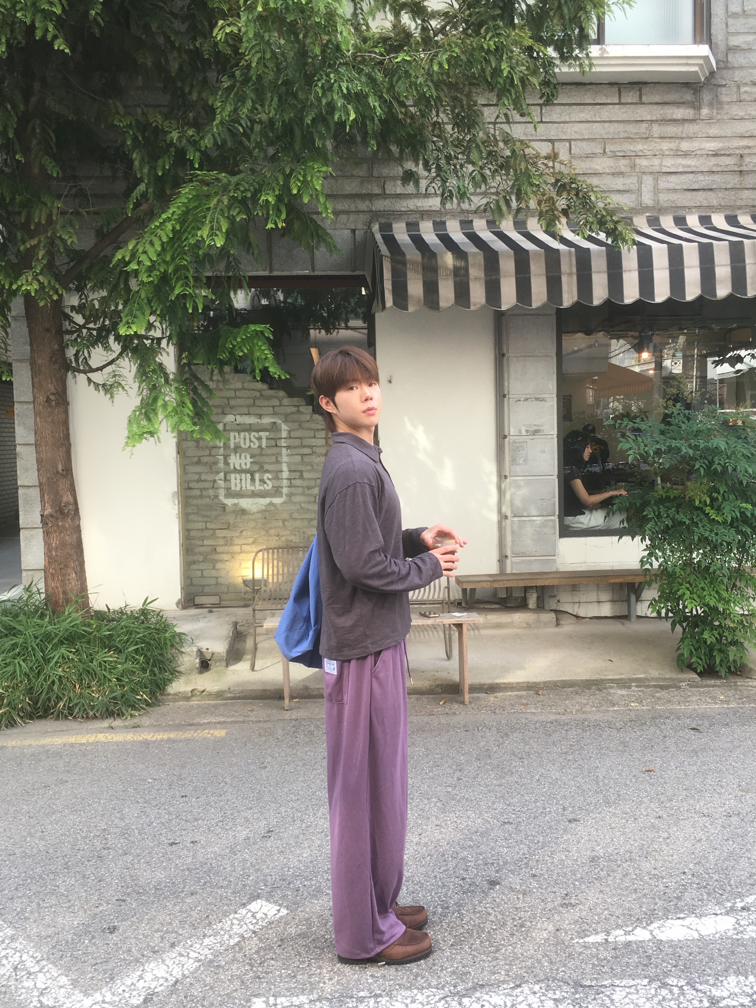 Millo Archive French Dyeing Tote Bag Pastel Blue 착용 스타일 - 2