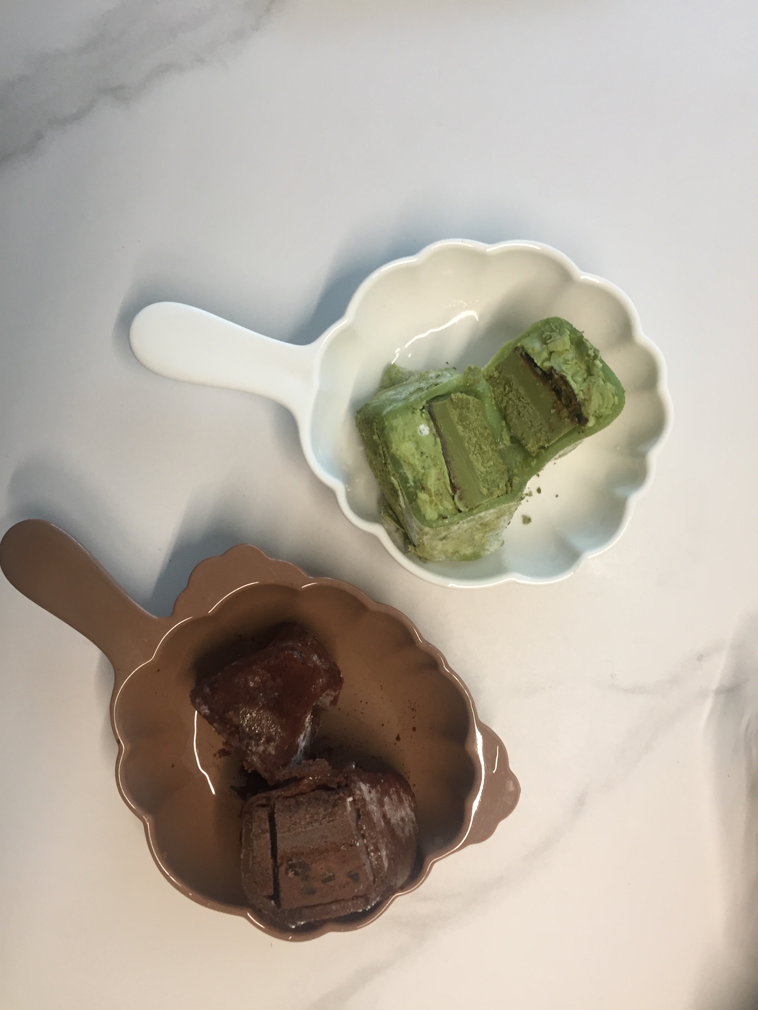 [KREAM 단독] What A Bread Mochi Cheesecake 착용 스타일 - 3
