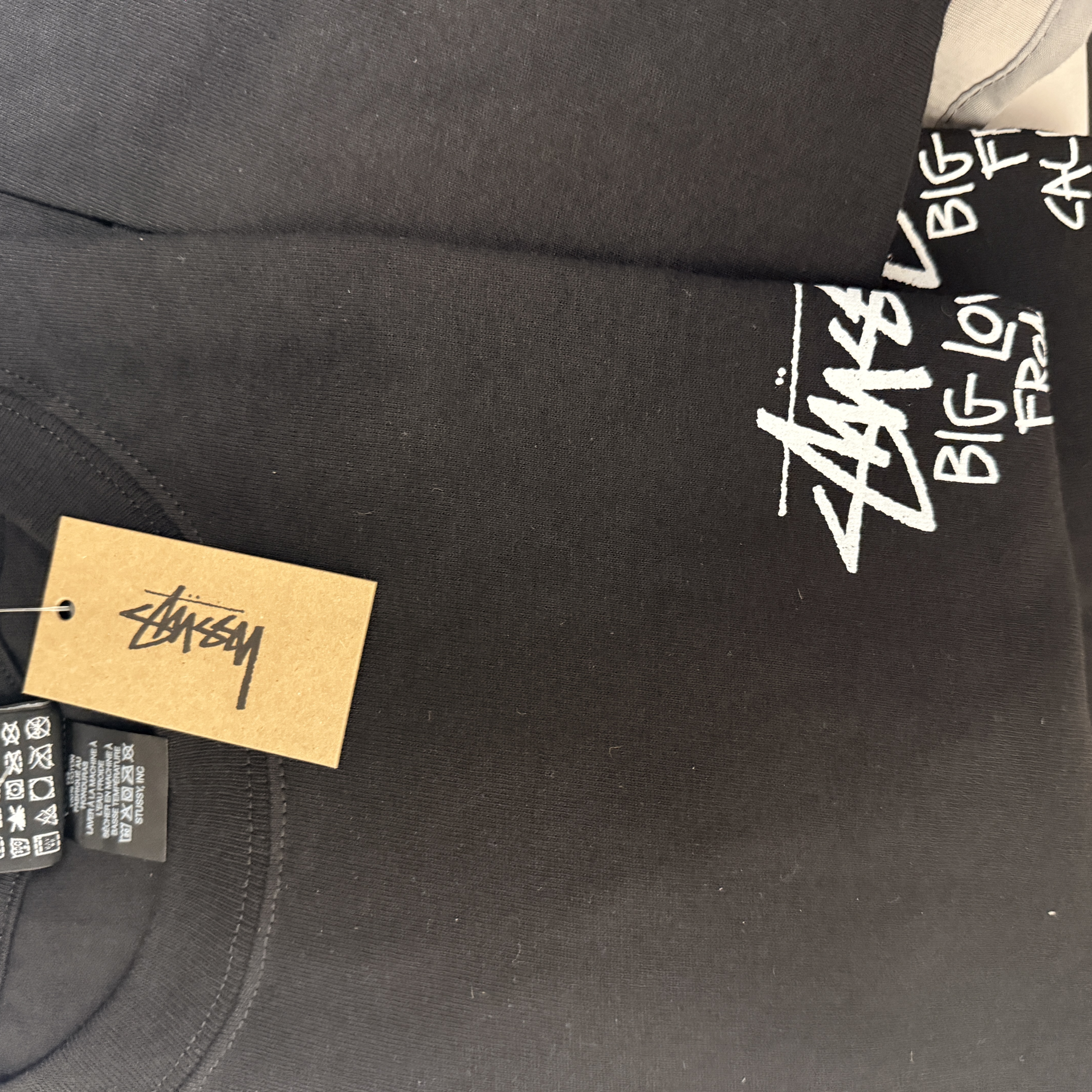 Stussy Big Love T-Shirt Black 착용 스타일