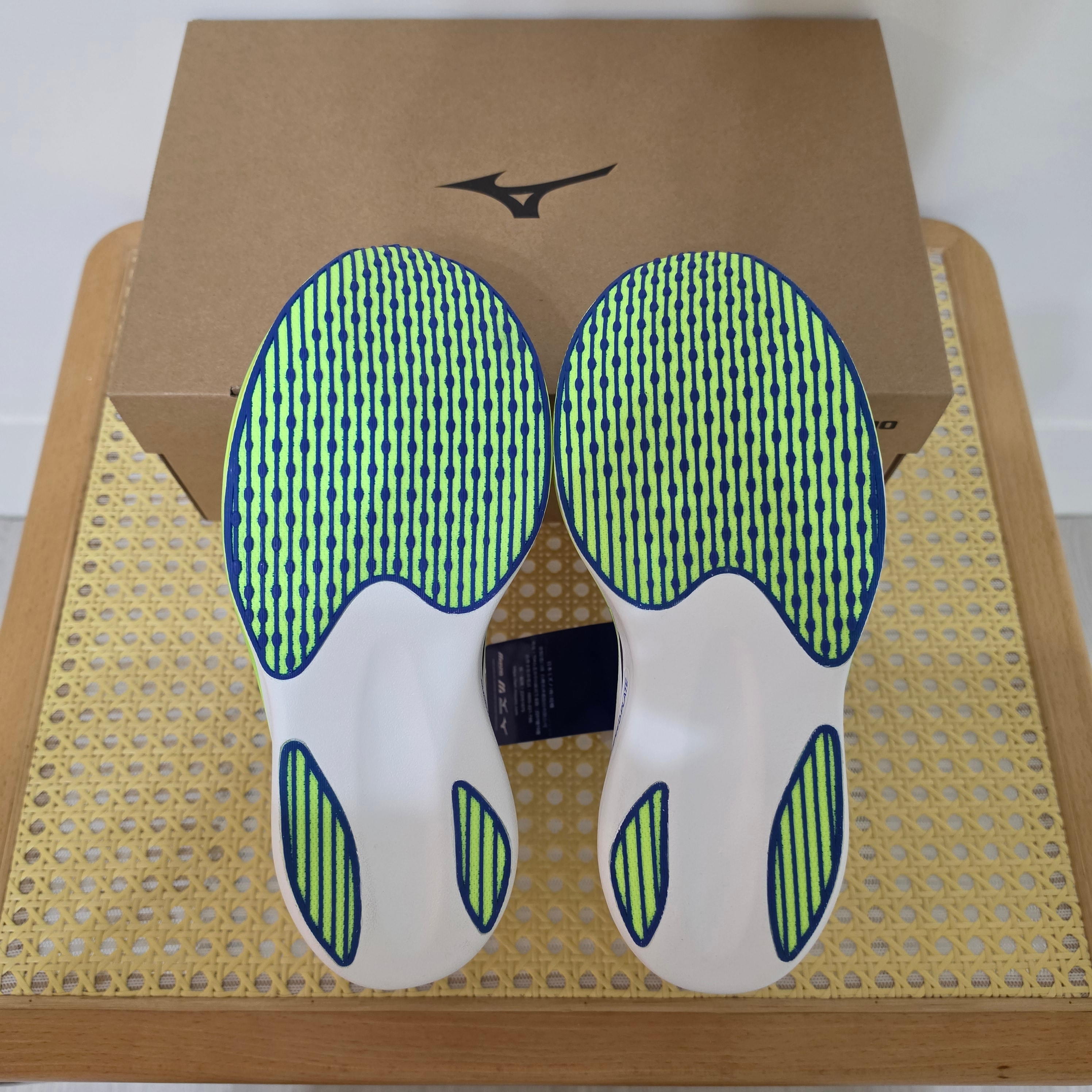 Mizuno Hyperwarp Elite White Yellow 착용 스타일 - 4