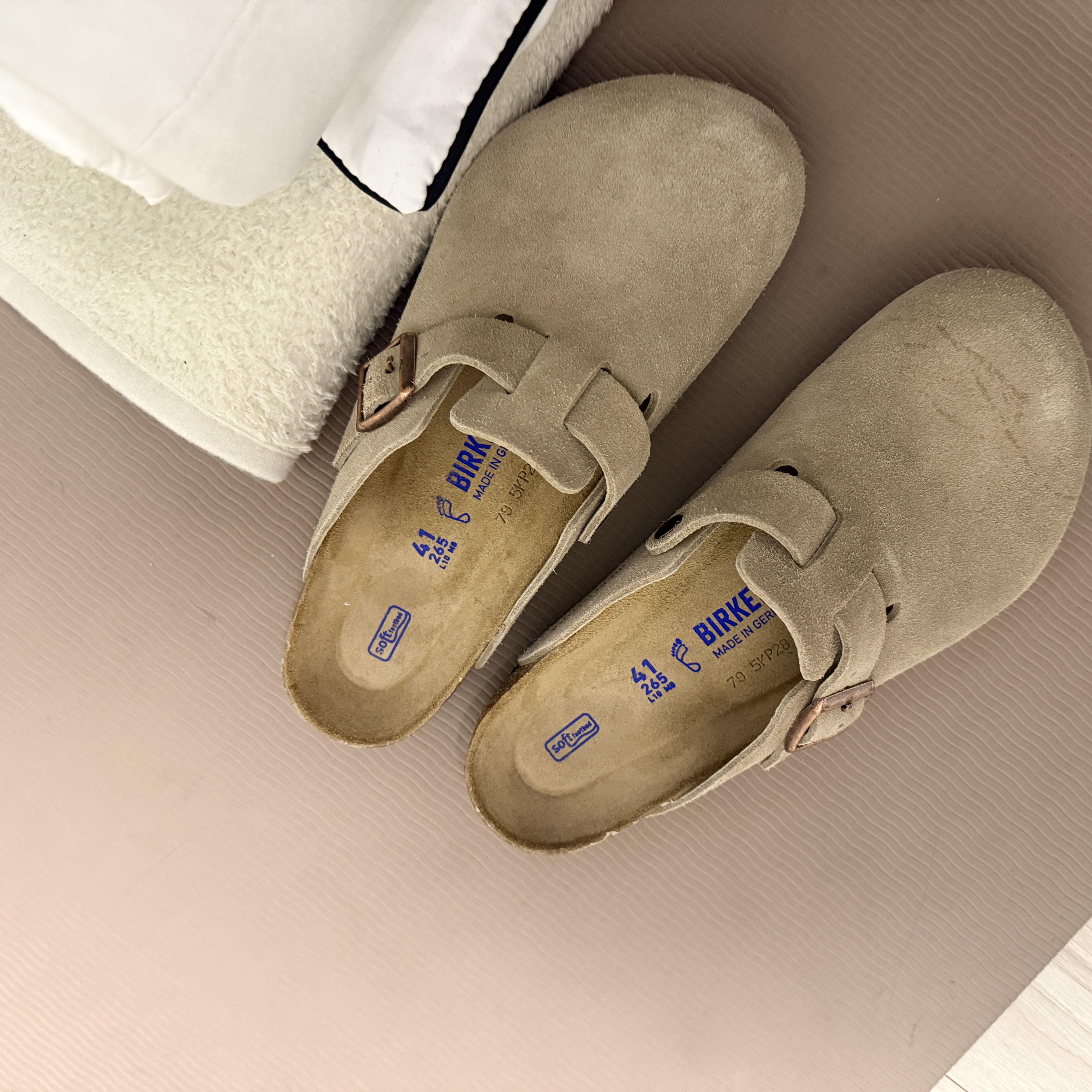 Birkenstock Boston Soft Footbed Taupe - Regular 착용 스타일