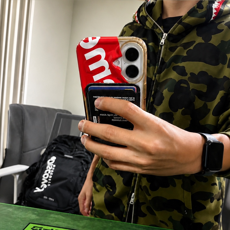 BAPE 1st Camo Shark Full Zip Hoodie Army Green 착용 스타일