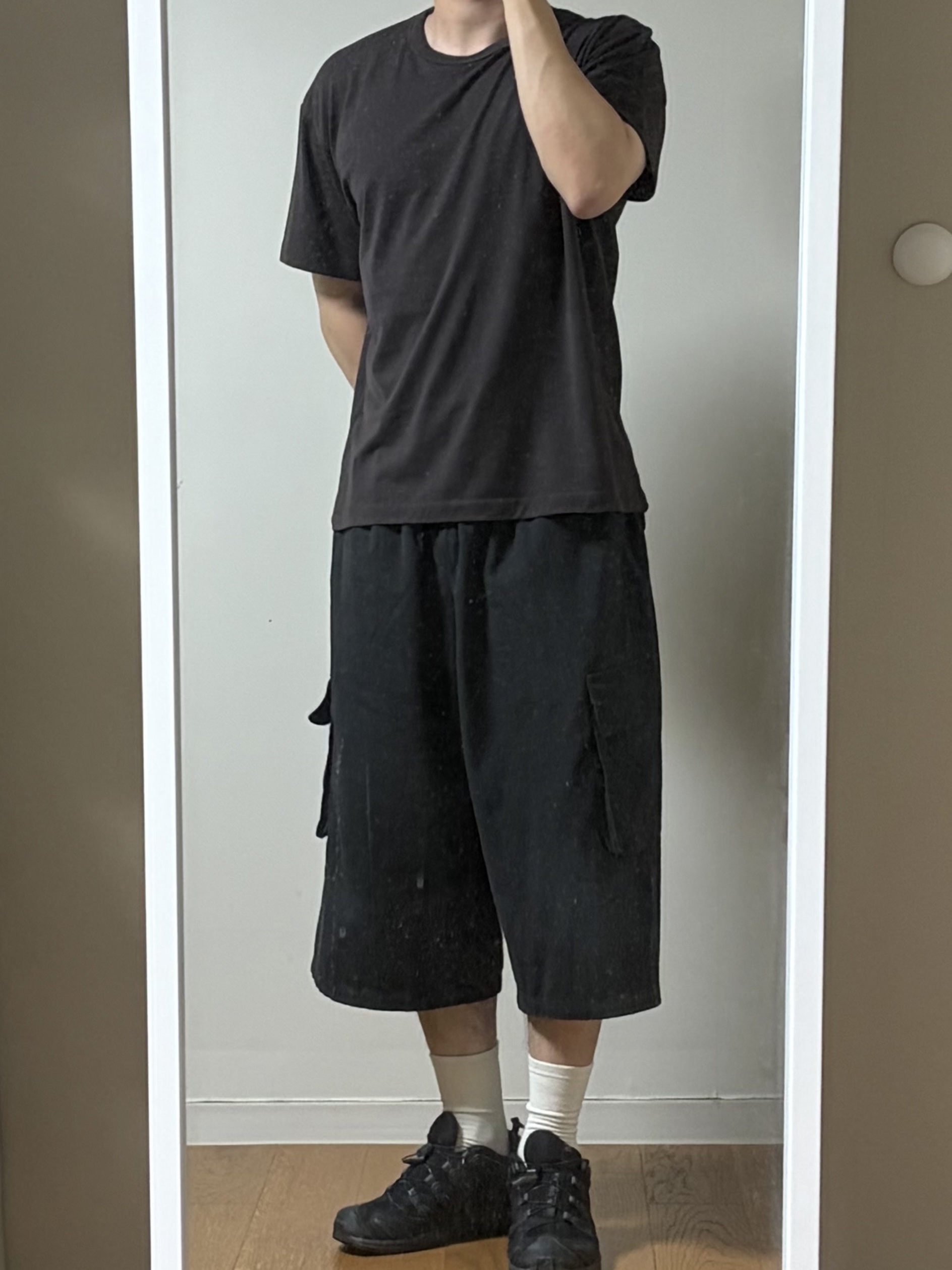 Polyteru Human Index Human Basica T-Shirt Dark Brown 착용 스타일
