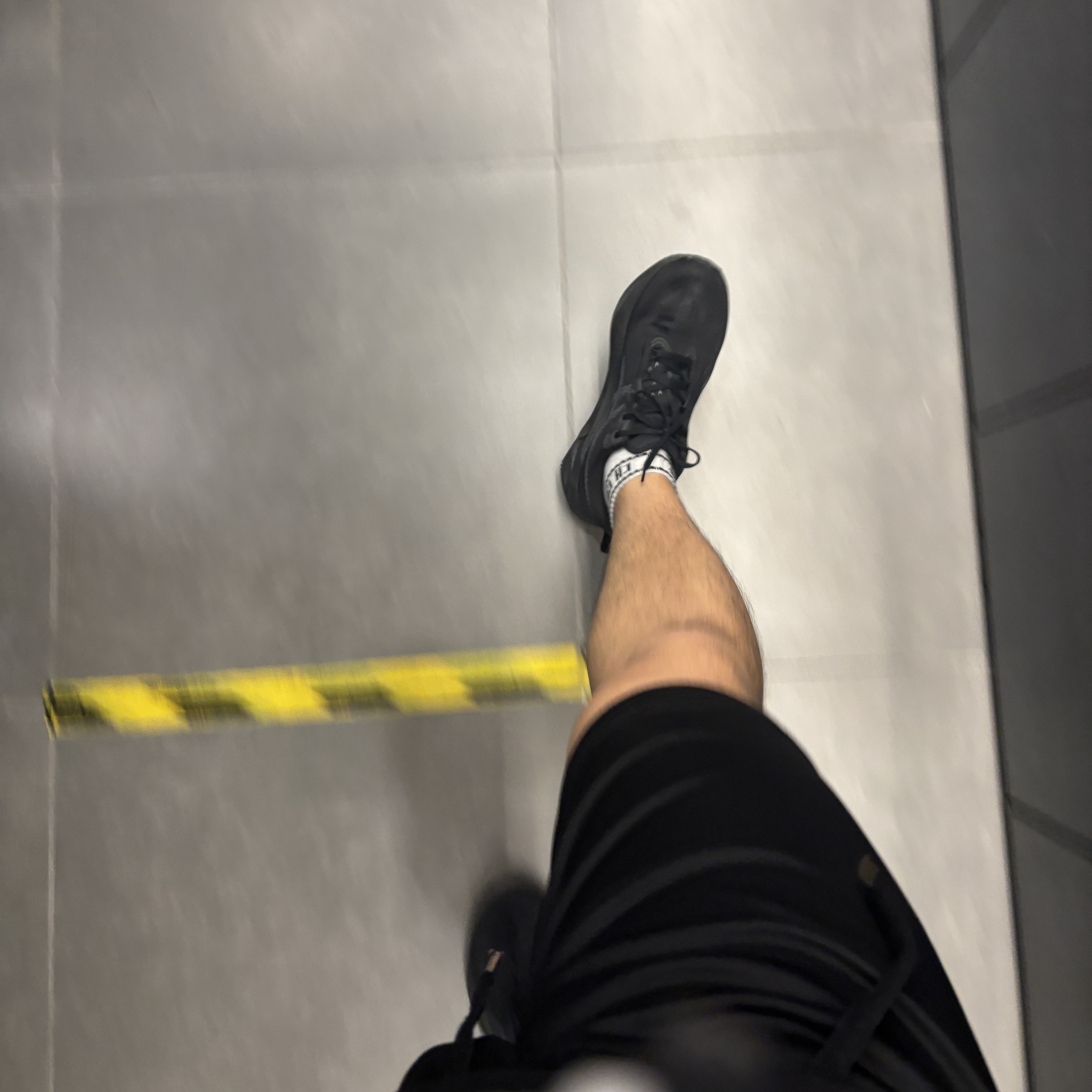 Asics Novablast 5 Black Carrier Grey 착용 스타일