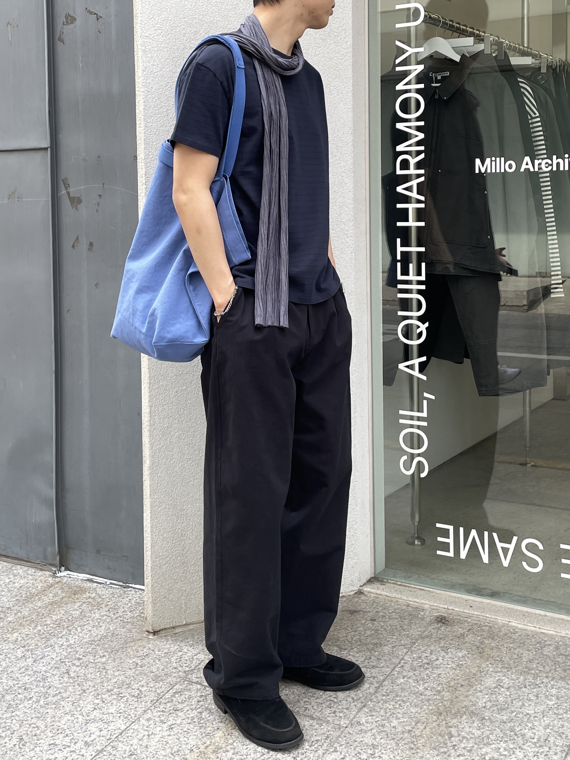 Millo Archive Para Dyeing Stripe T-Shirt Navy, Millo Archive Para Dyeing Stripe T-Shirt Green Blue 착용 스타일 - 1