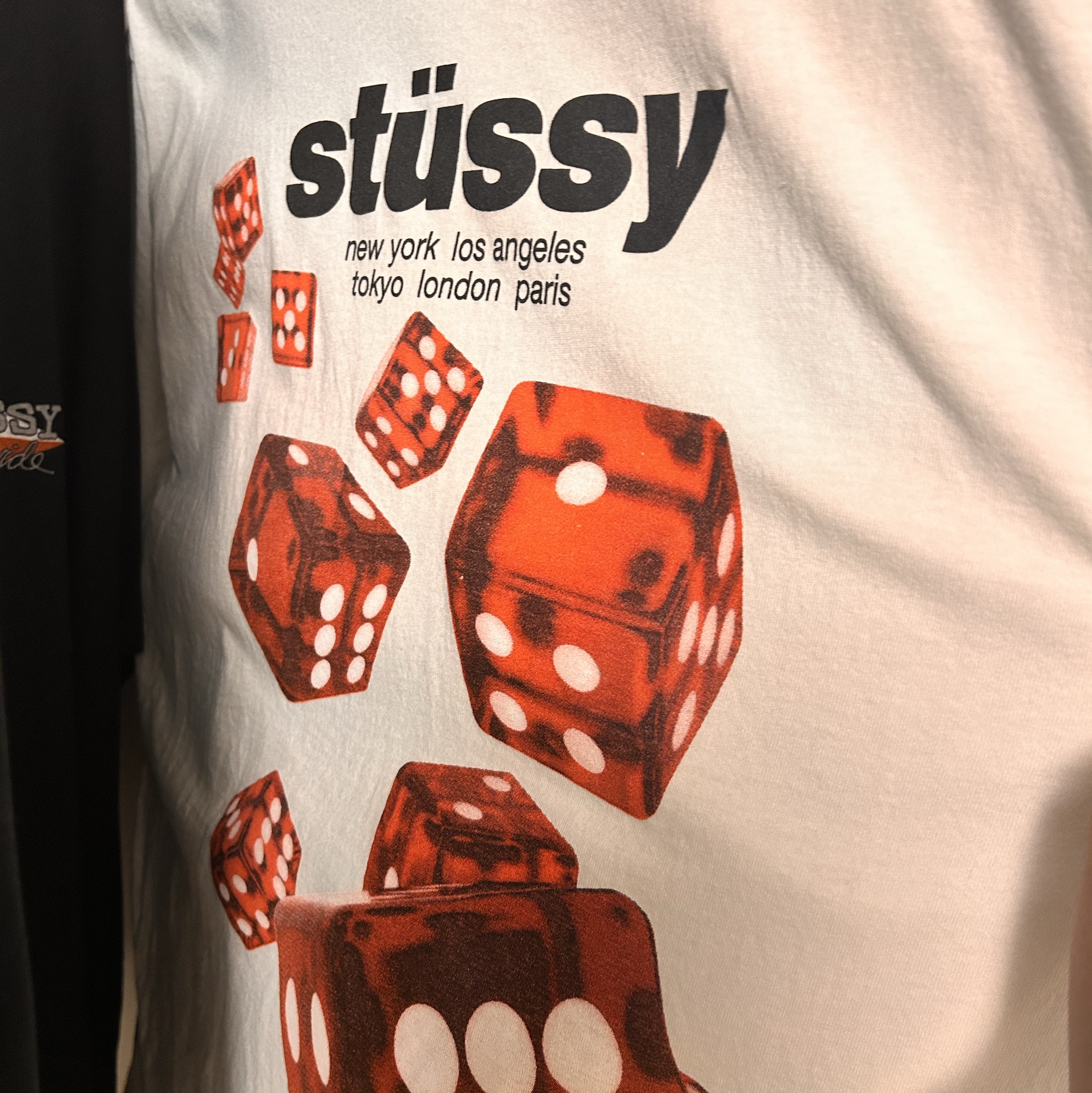 Stussy Stock Seoul T-Shirt White, Stussy Stock London T-Shirt White 착용 스타일 - 8