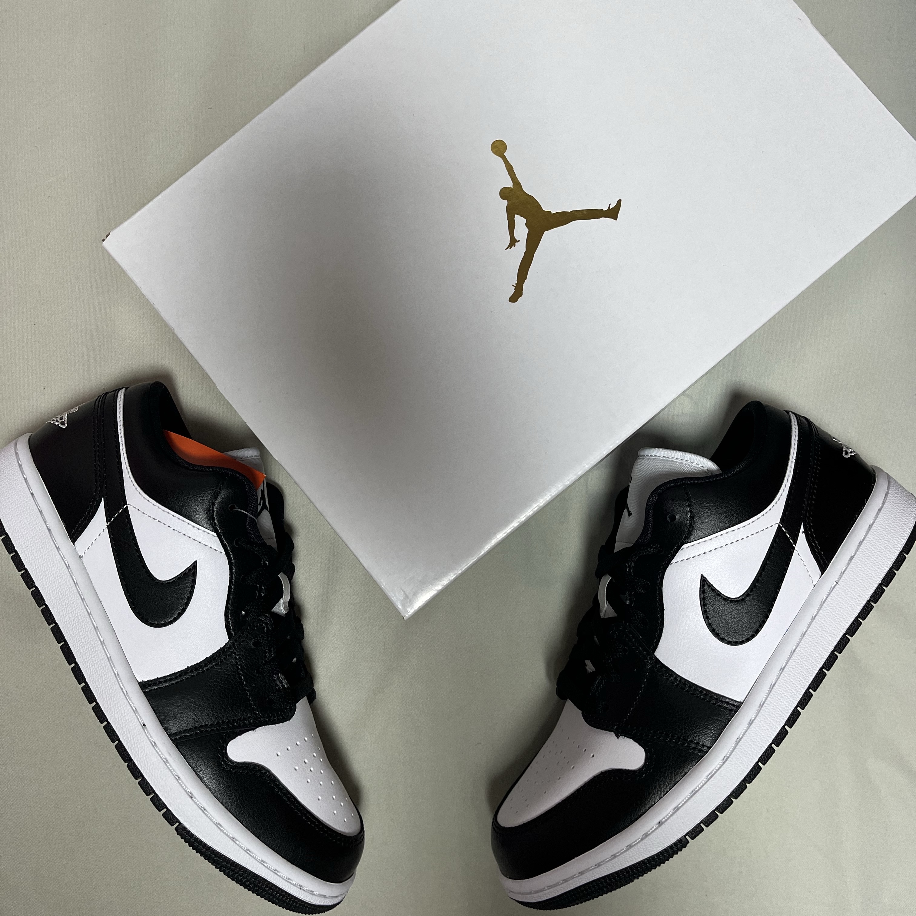(W) Jordan 1 Low Black and White 착용 스타일