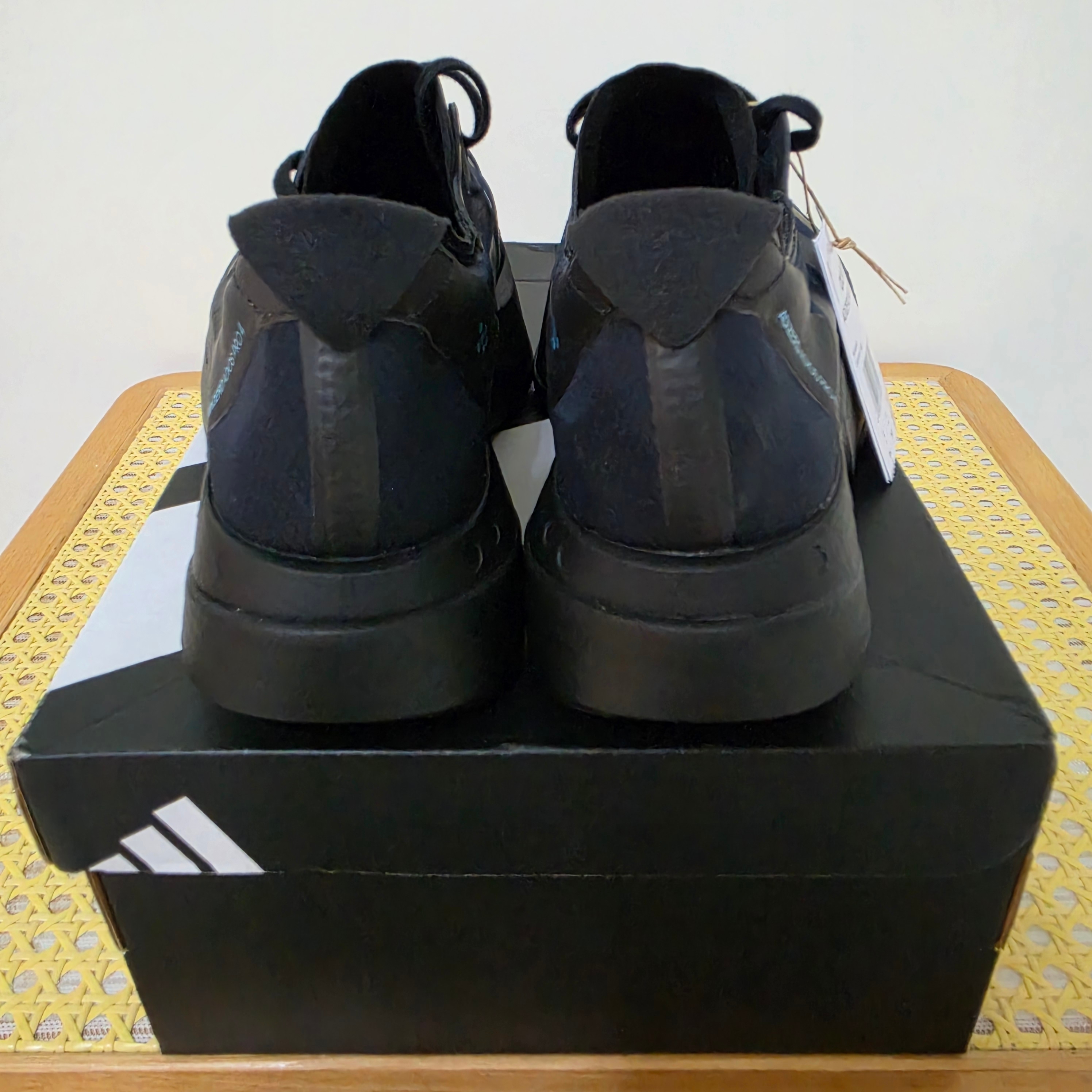 Adidas Adizero Adios Pro 4 Black 착용 스타일 - 3