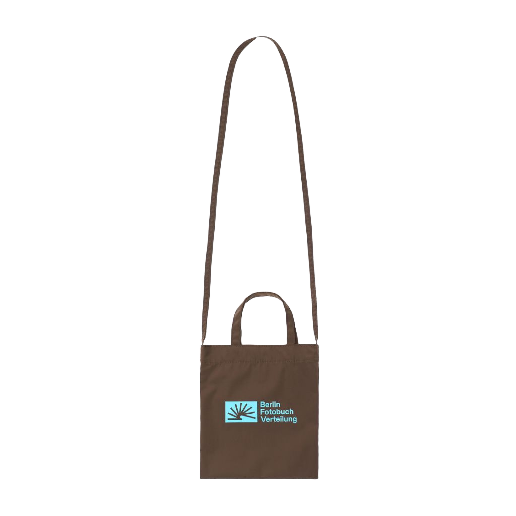 베를린 포토북 디스트리뷰션 비에프브이 004 백 브라운(Berlin Photobook Distribution Bfv 004 Bag Brown)