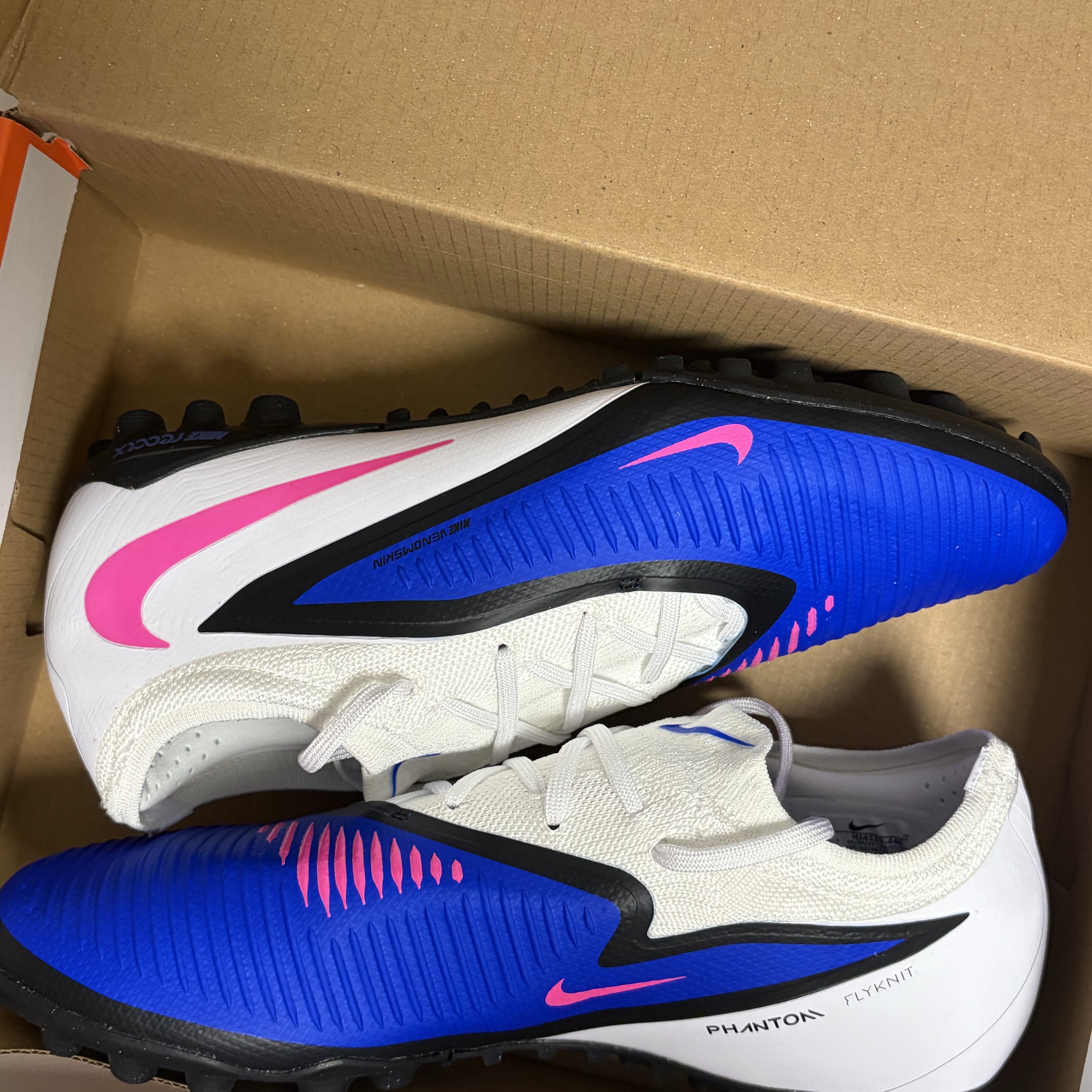 Nike Phantom 6 Low Pro TF Racer Blue White 착용 스타일 - 3