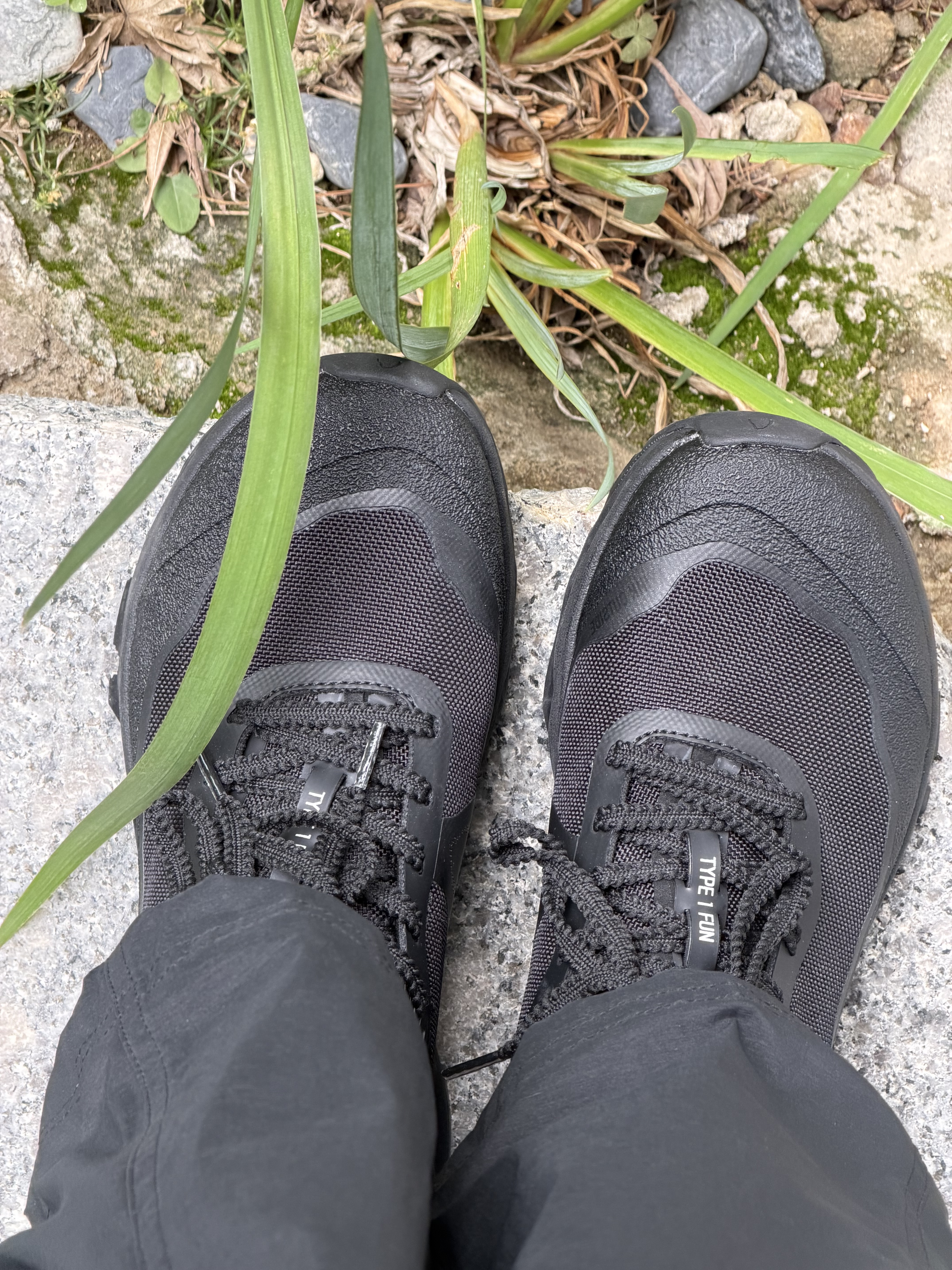[예약판매 7/31 순차출고] SIERRA DESIGNS MUIRHIKE-30 Black 착용 스타일 - 2