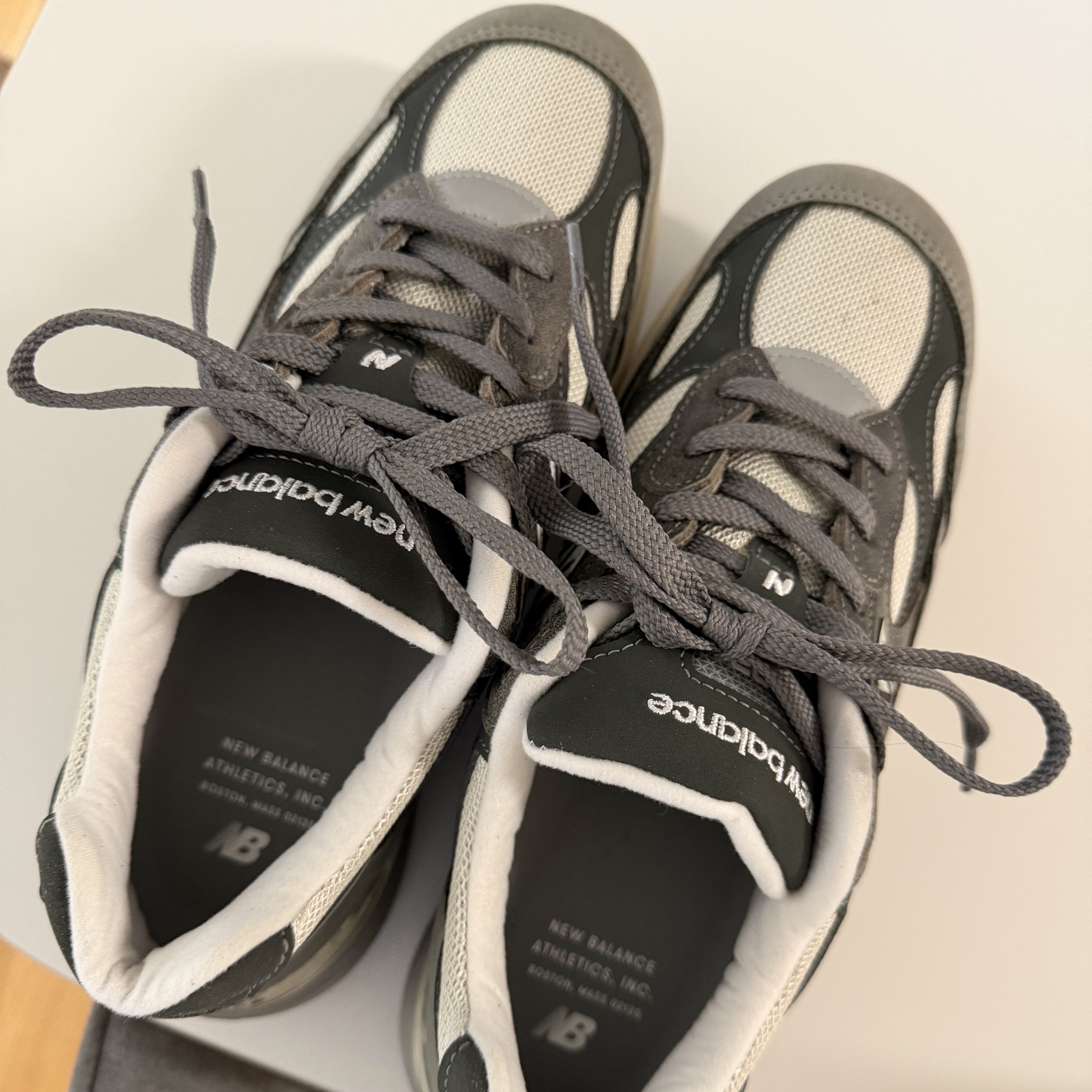 New Balance 992 Made in USA Shadow Grey 착용 스타일