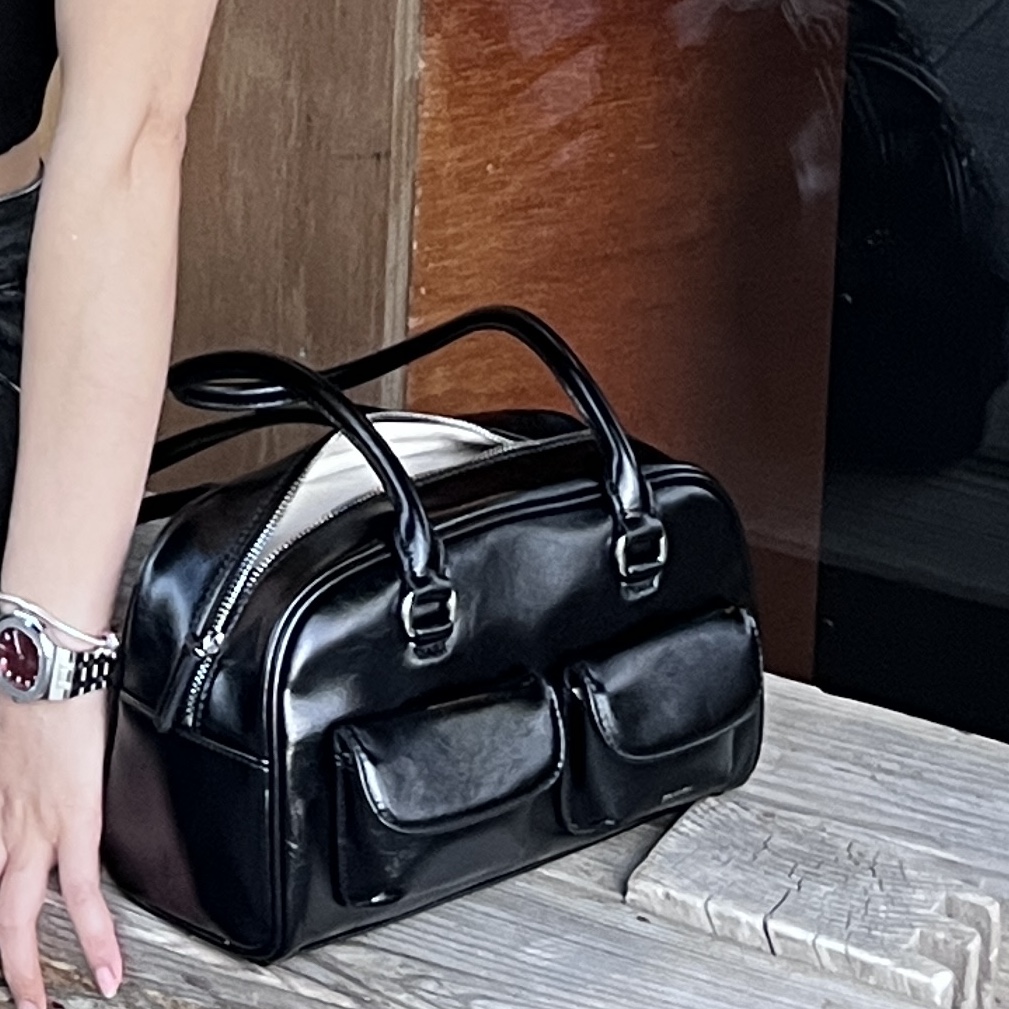 Stand Oil Chubby Bag Black 착용 스타일