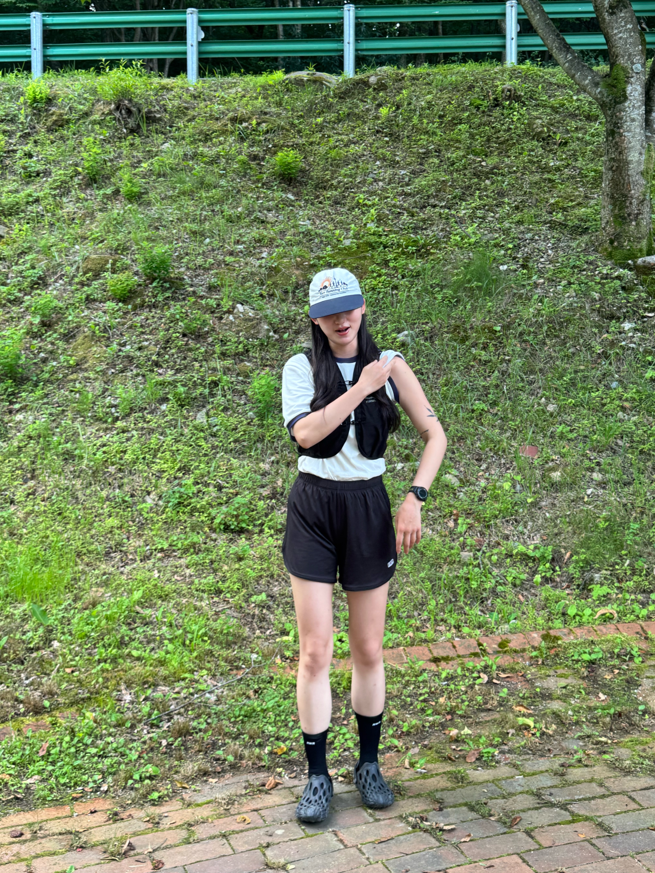 [KREAM 단독] runwhither Trail Running Vest Black, [KREAM 단독] runwhither LSD Black 착용 스타일 - 8