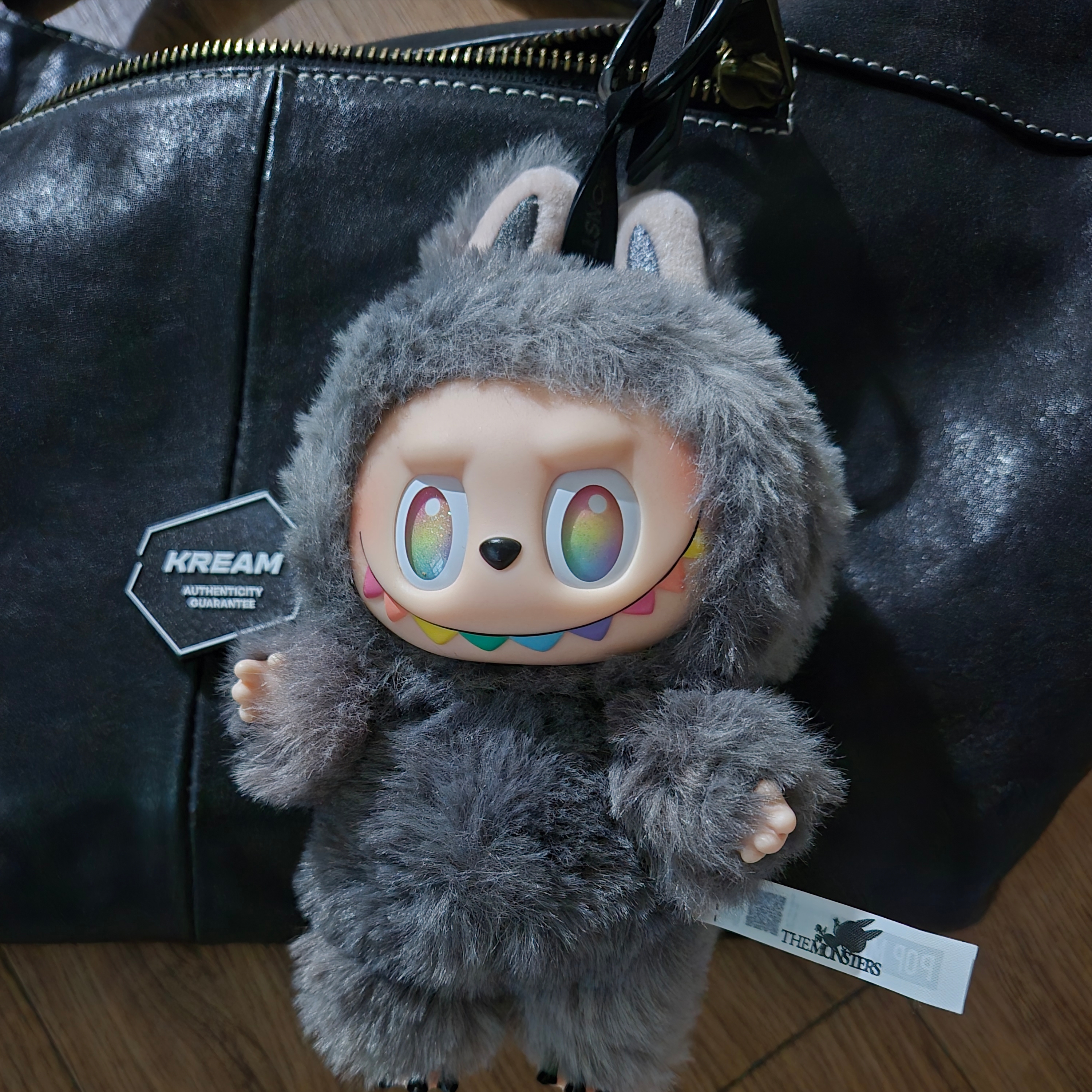 Pop Mart Labubu The Monsters Highlight Series ID Keyring (Opened Case) 착용 스타일