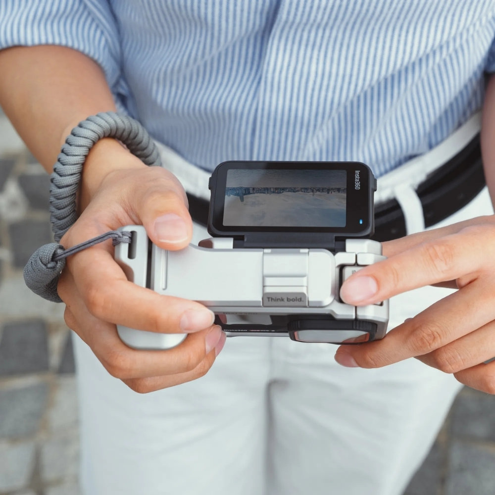 Ace Pro 2 미드나잇 블랙 듀얼배터리 스냅샷 번들 문라이트 실버([360/PRD] Insta360 Ace Pro 2 Xplorer Bundle (Dual Battery) Silver) - 6