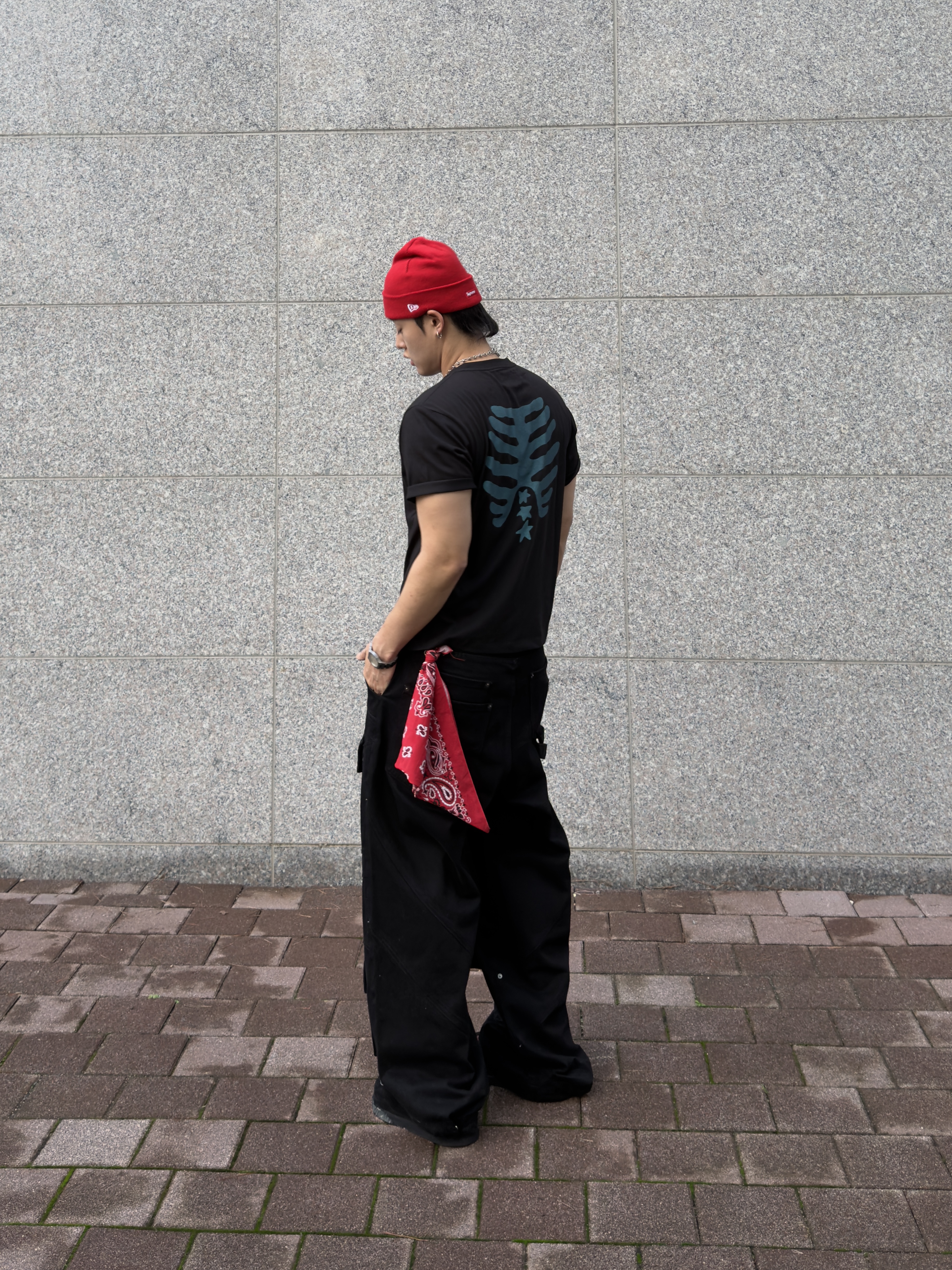 Supreme New Era Devil S Logo Beanie Red - 26SS 착용 스타일 - 2