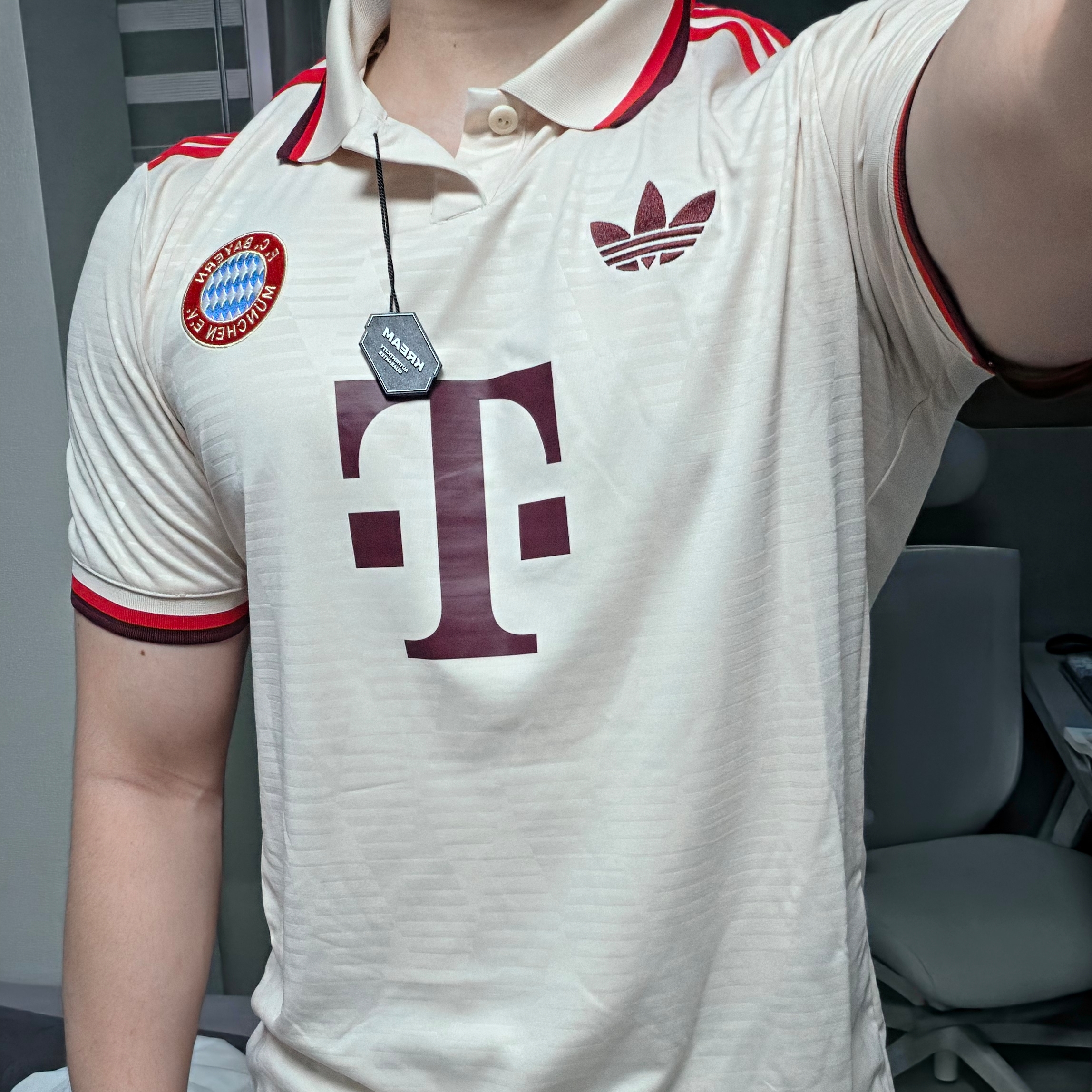Adidas Bayern Munchen 2024/25 3rd Jersey Linen - KR Sizing (Non Marking Ver.) 착용 스타일