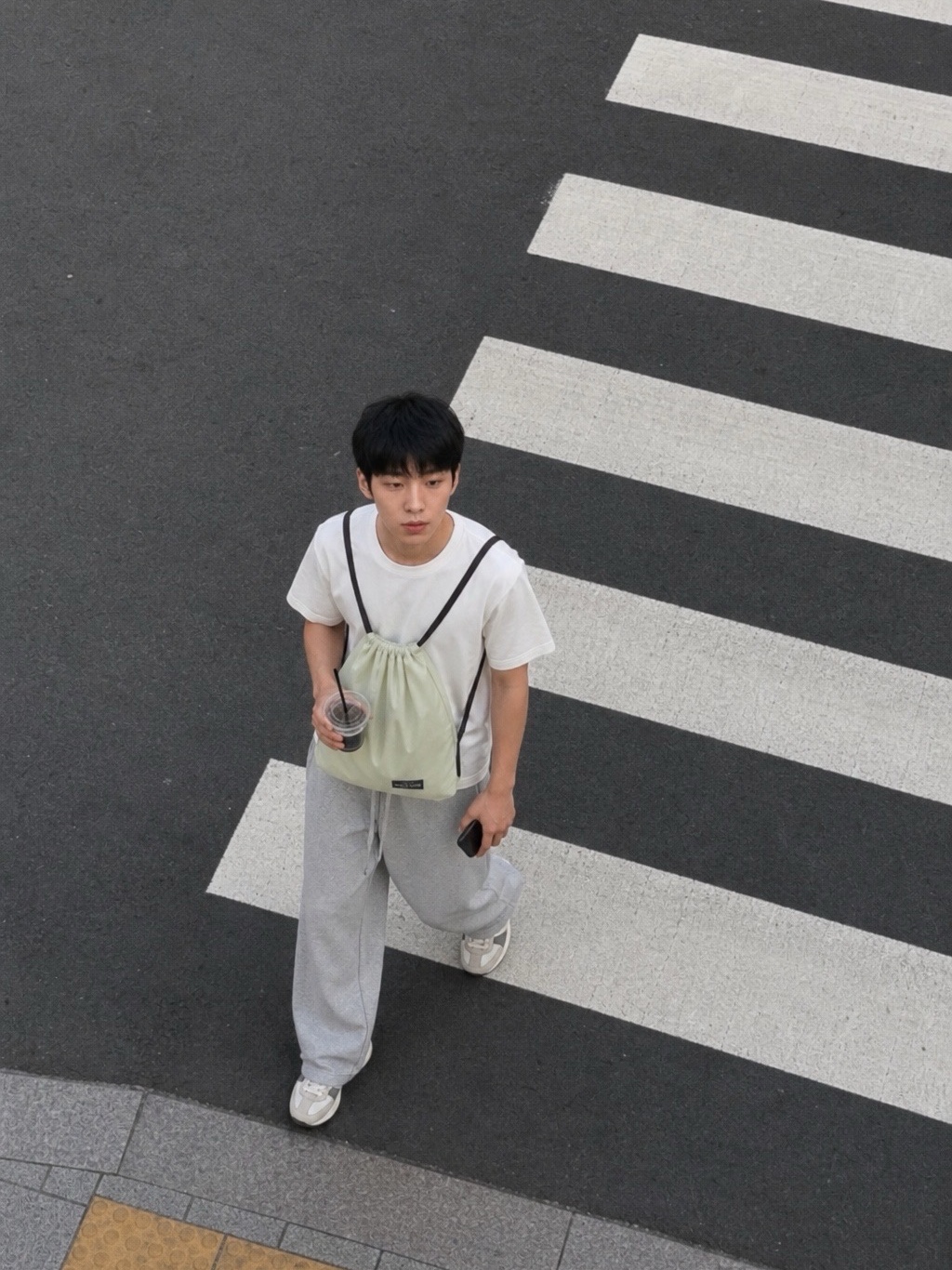 Montbell UL Knapsack Light Gray - 26FW 착용 스타일 - 2