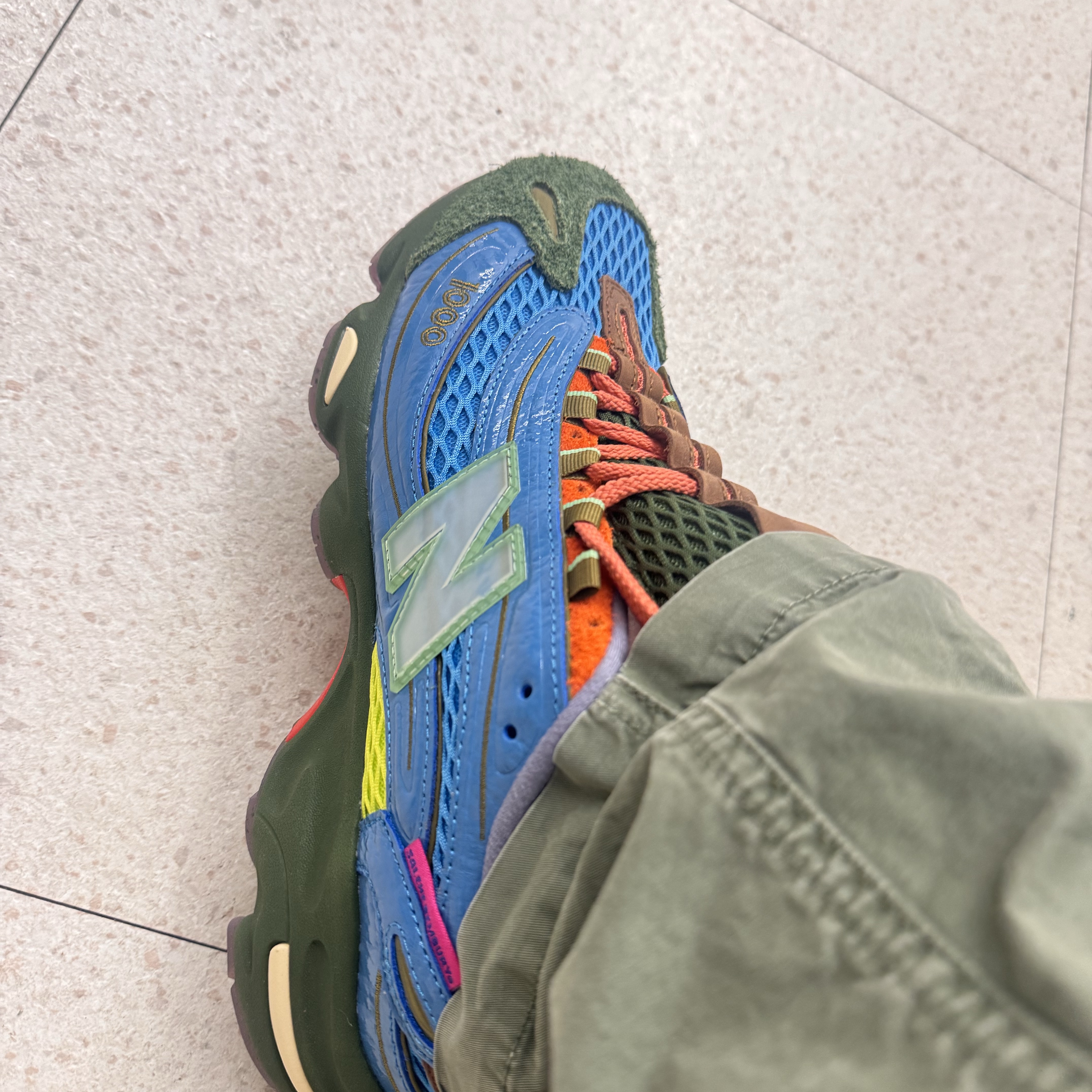 New Balance x Salehe Bembury 1000 Made in UK Blue Green 착용 스타일 - 3