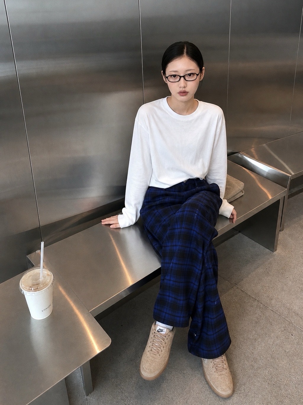 Story mfg Women Lush Pants Solar Check - 26FW 착용 스타일 - 1