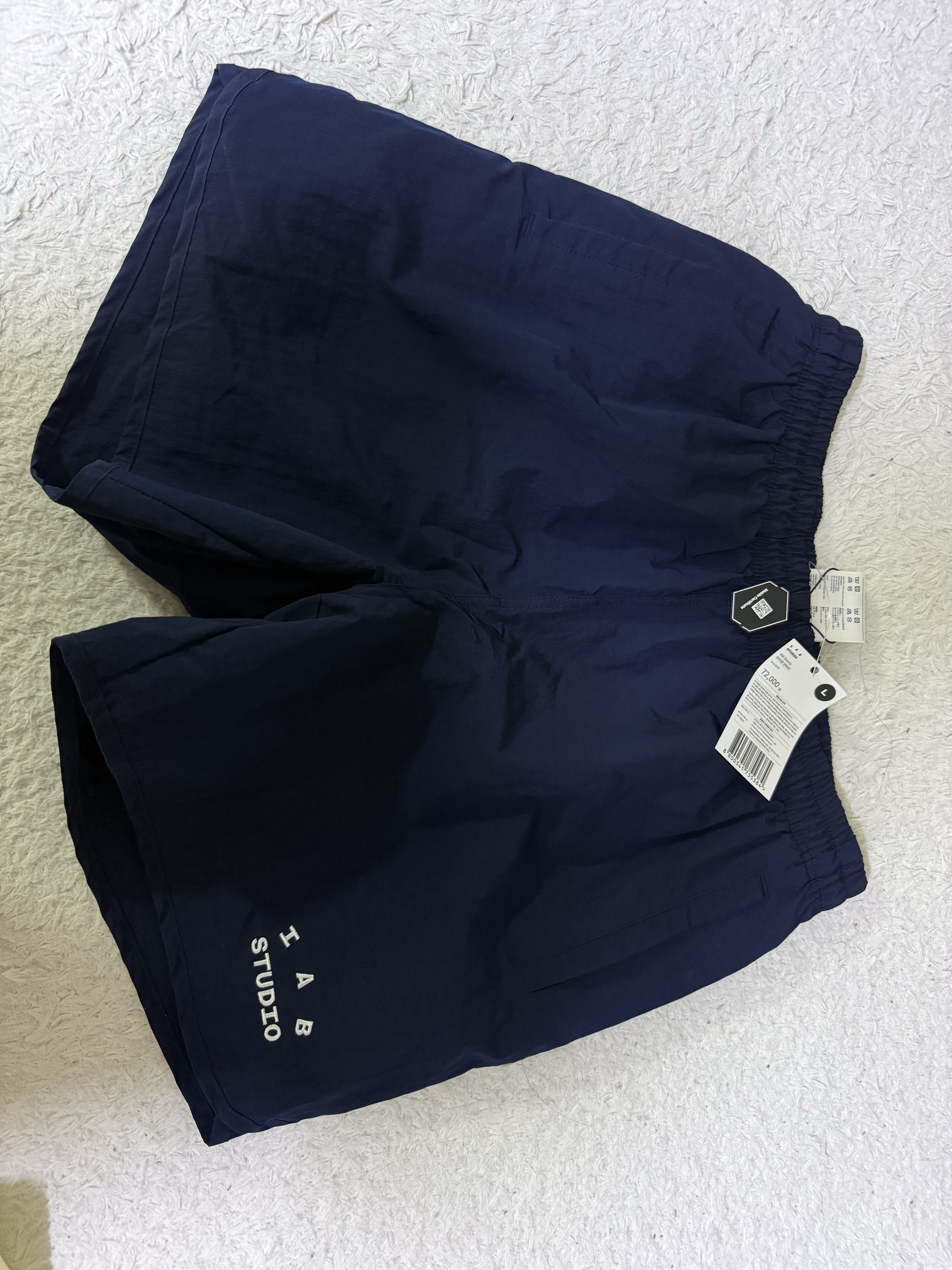 IAB Studio IAB Shorts Navy 착용 스타일 - 1