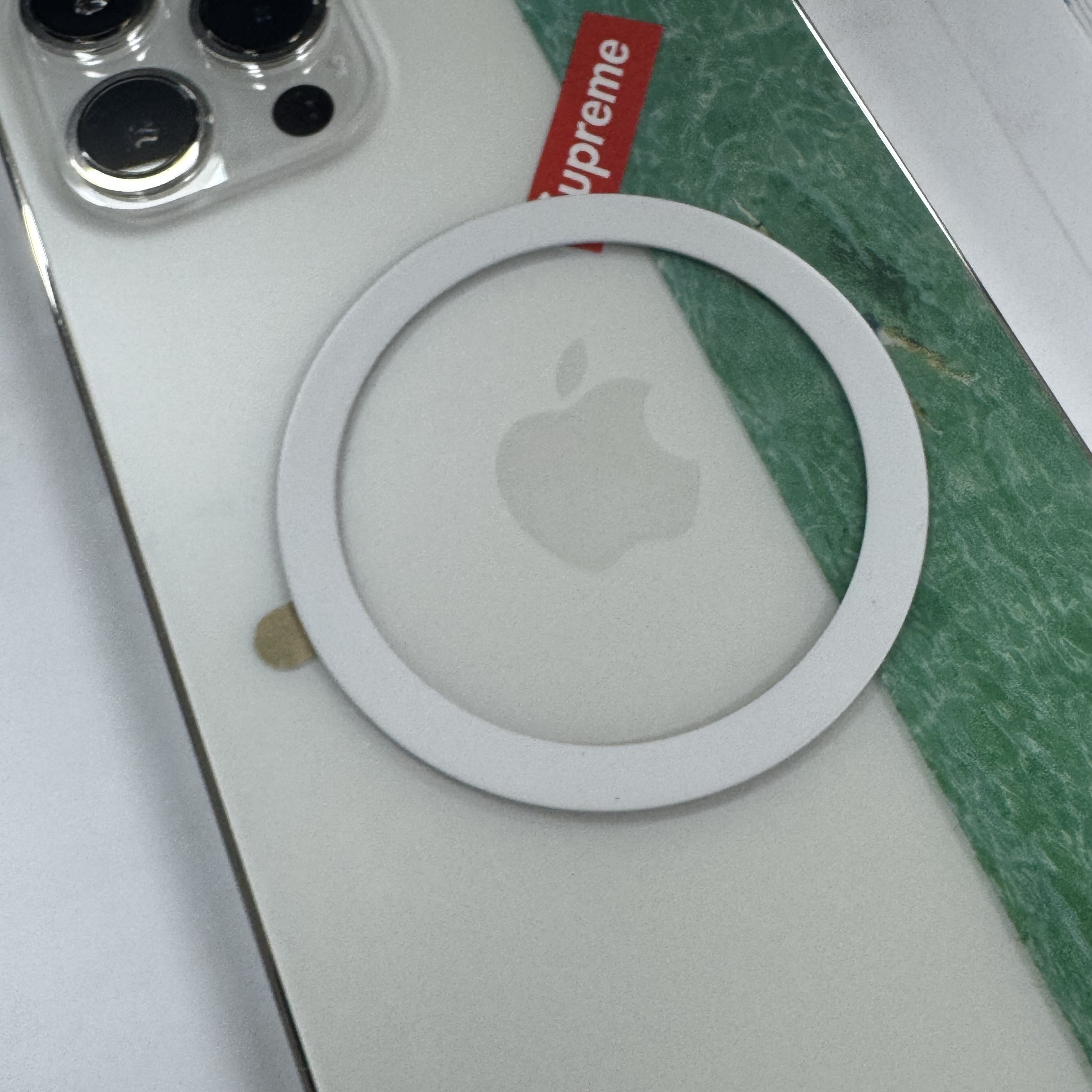 allokorea MagSafe Metal Ring Sticker Plate MSR1 (2 pieces) 착용 스타일