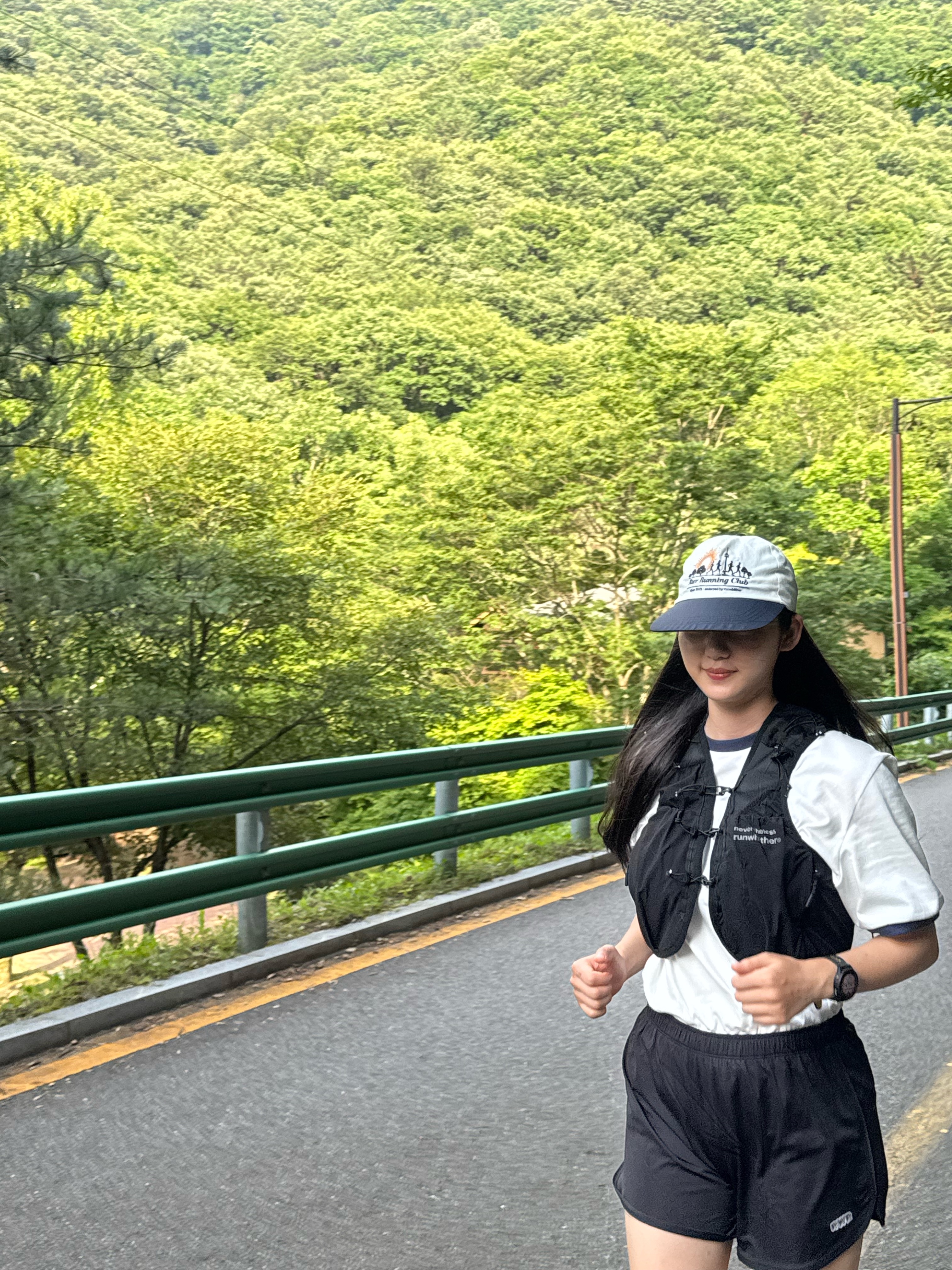 [KREAM 단독] runwhither Trail Running Vest Black, [KREAM 단독] runwhither LSD Black 착용 스타일 - 6