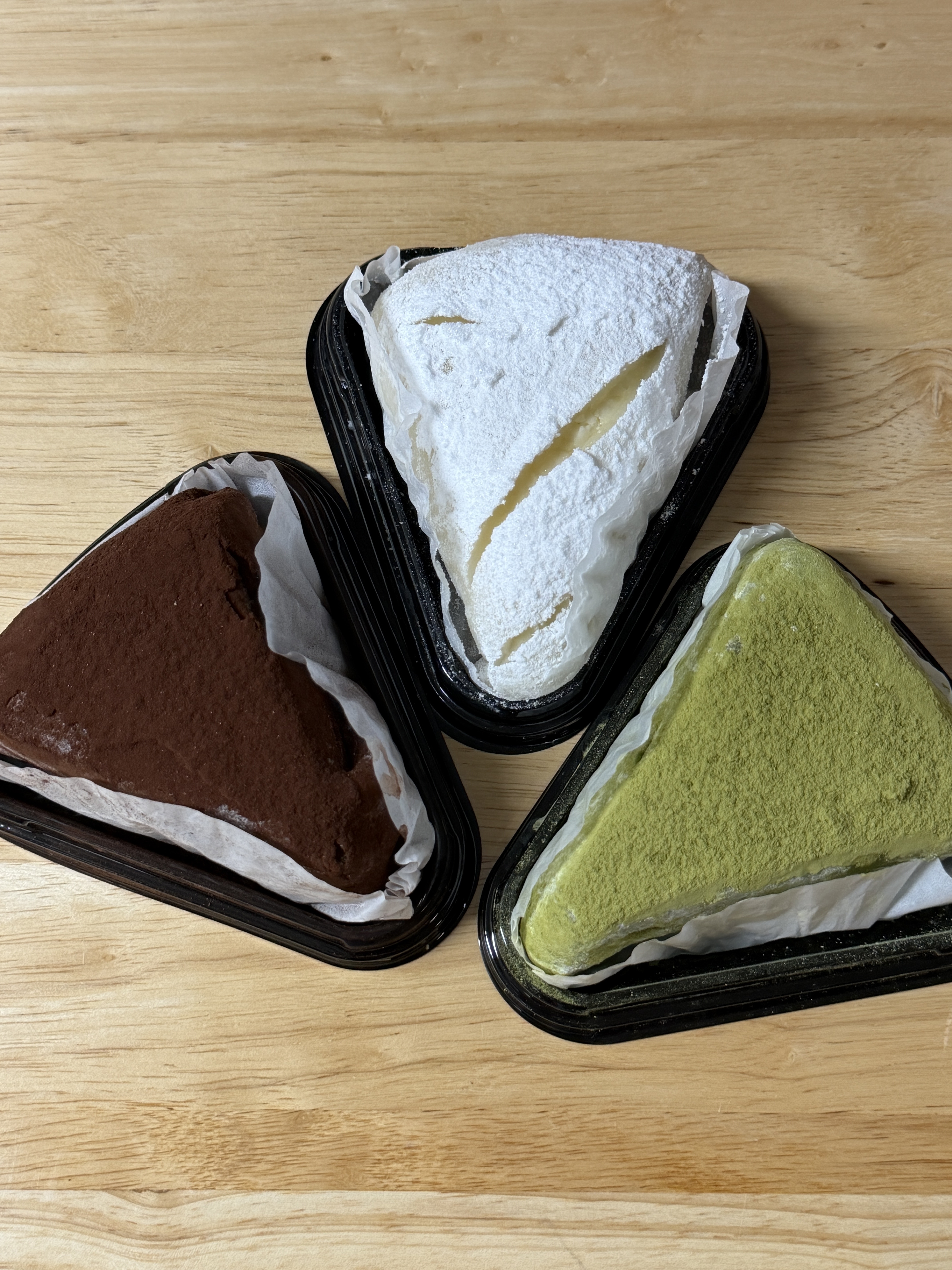 [KREAM 단독] What A Bread Mochi Cheesecake 착용 스타일 - 1