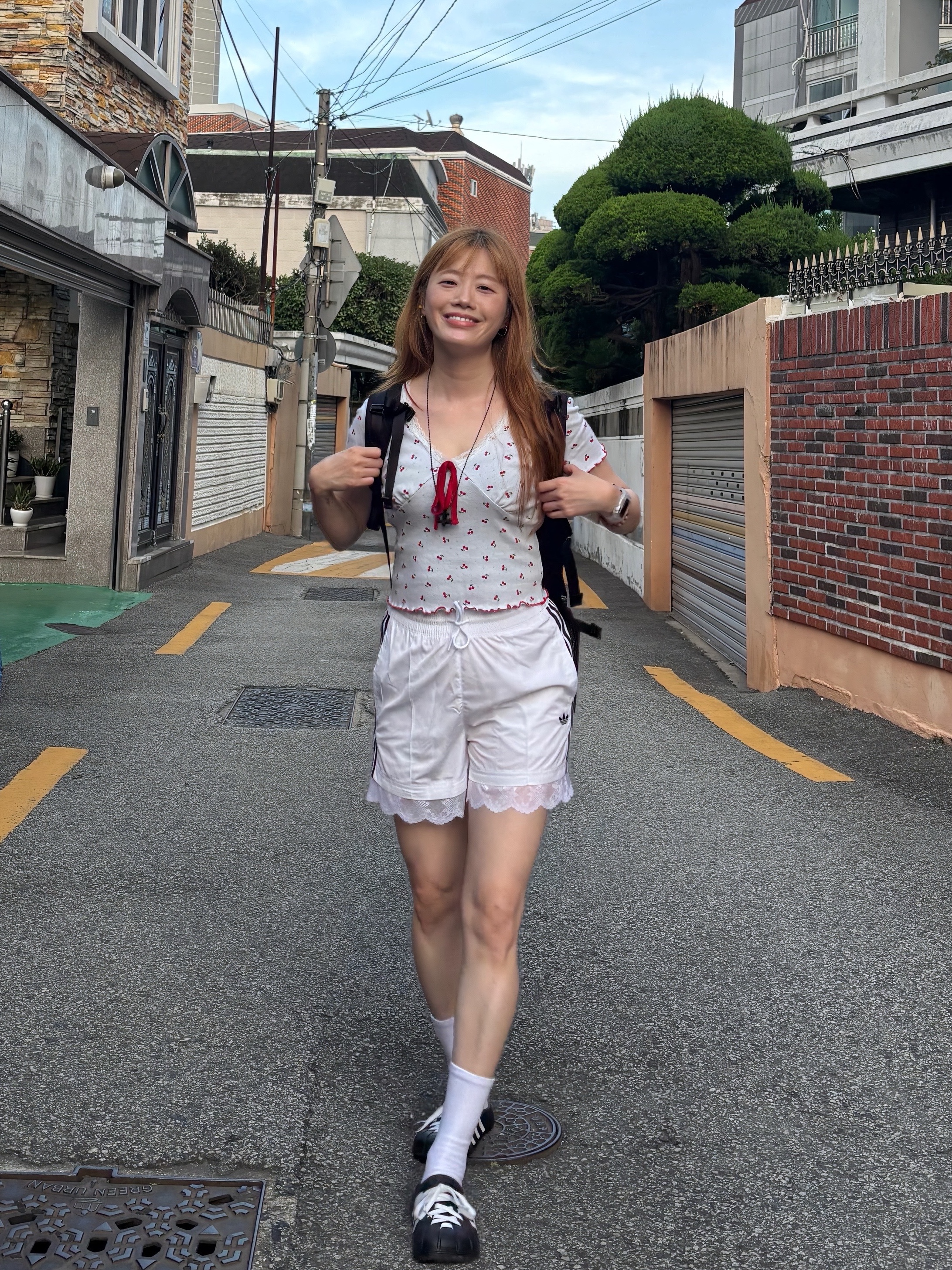 Adidas Adilette Clog Black White, (W) Adidas Lace Trim 3-Stripes Shorts White - KR Sizing 착용 스타일 - 5