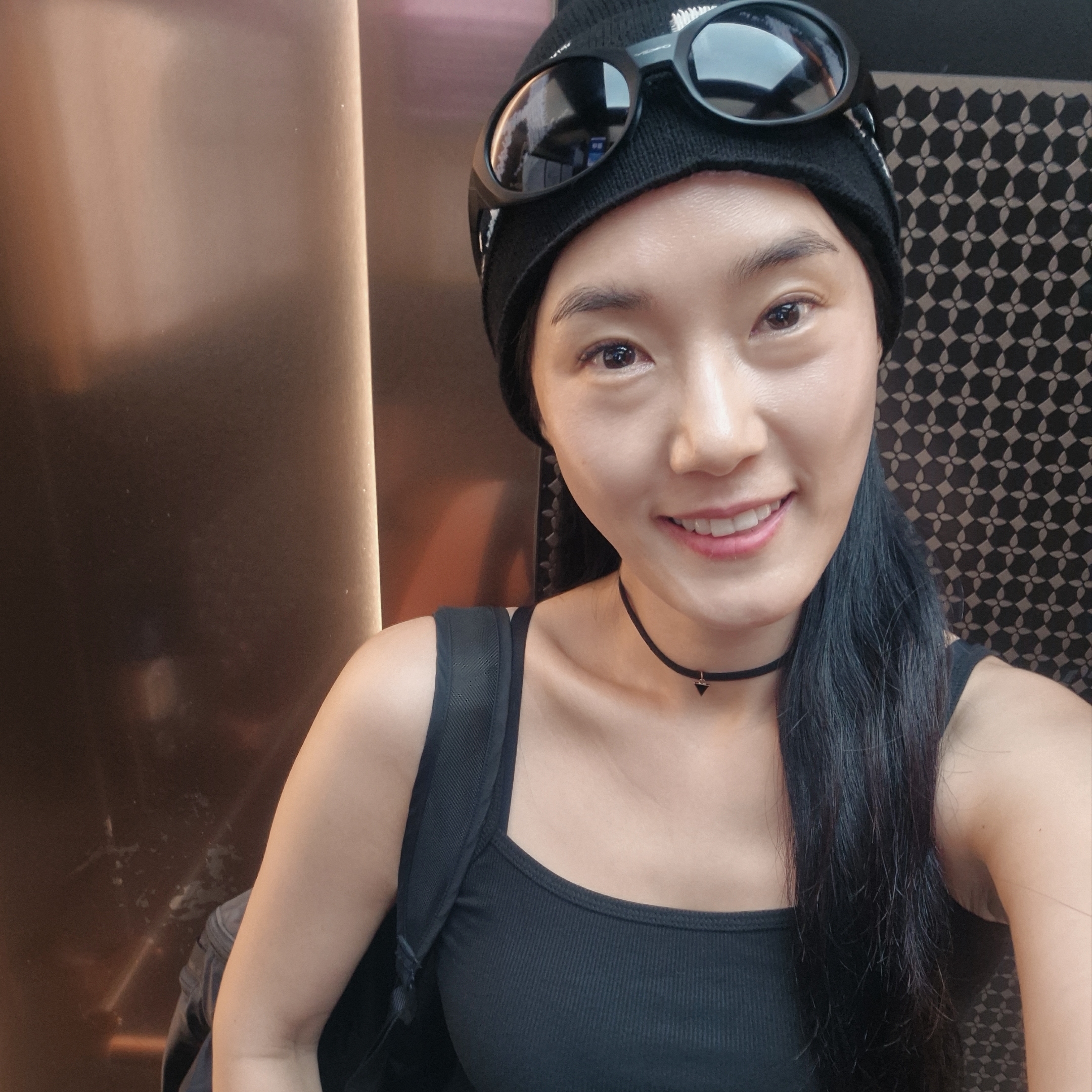Matin Kim Logo Linen Short Beanie Black 착용 스타일 - 2