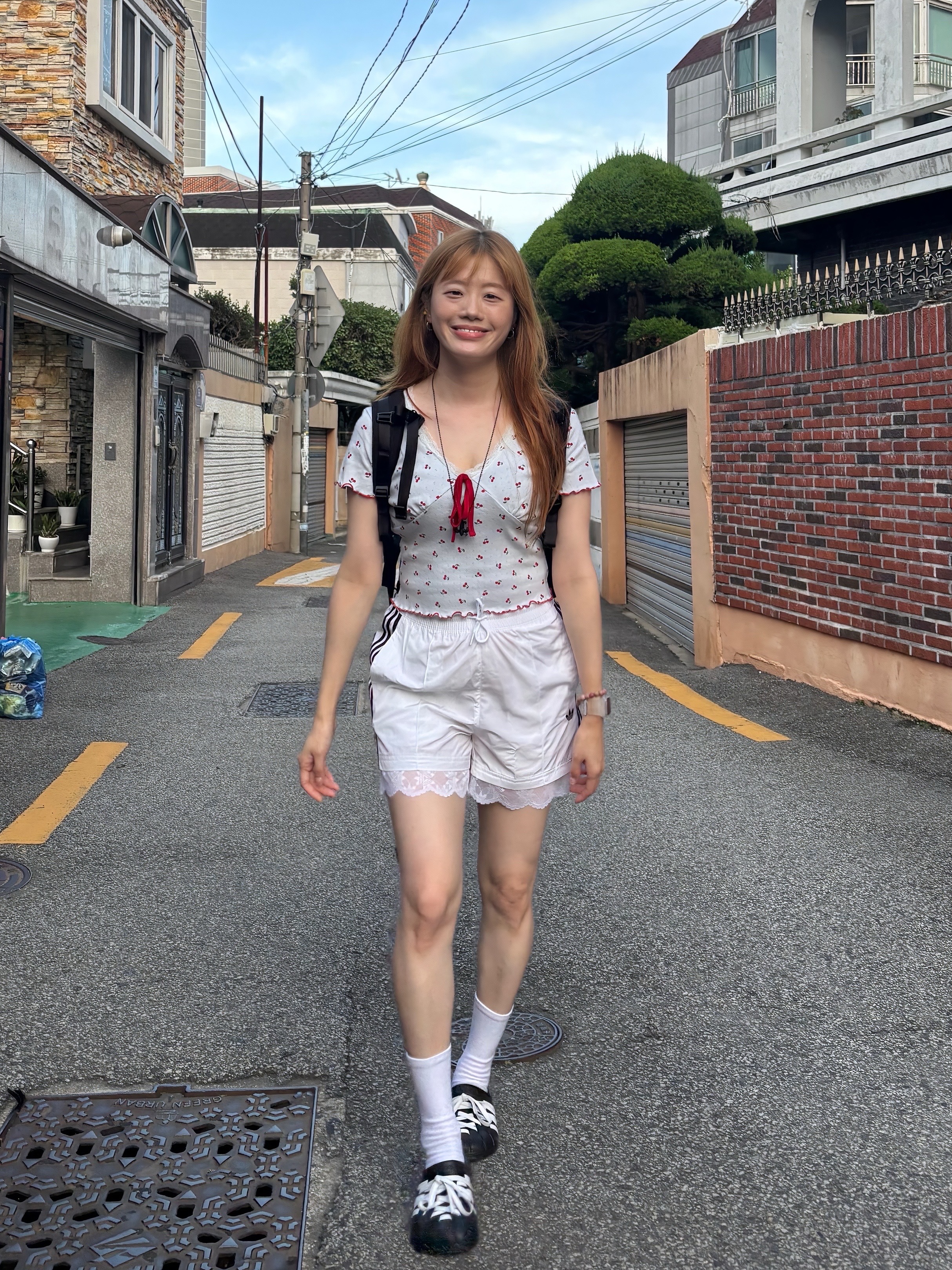 Adidas Adilette Clog Black White, (W) Adidas Lace Trim 3-Stripes Shorts White - KR Sizing 착용 스타일 - 2