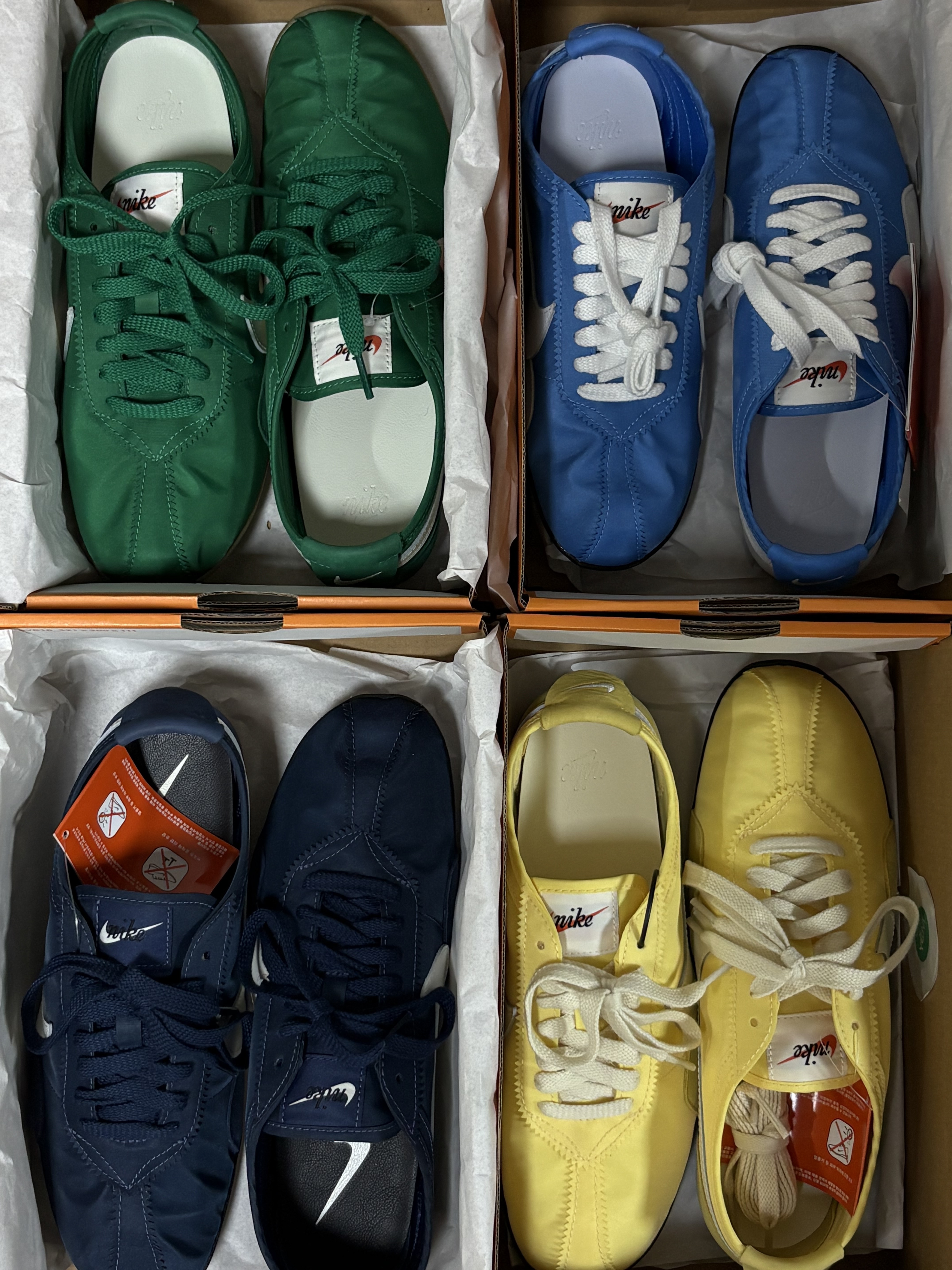 Nike Moon Shoe OG Midnight Navy Black, (W) Nike Moon Shoe OG Soft Yellow Black 착용 스타일