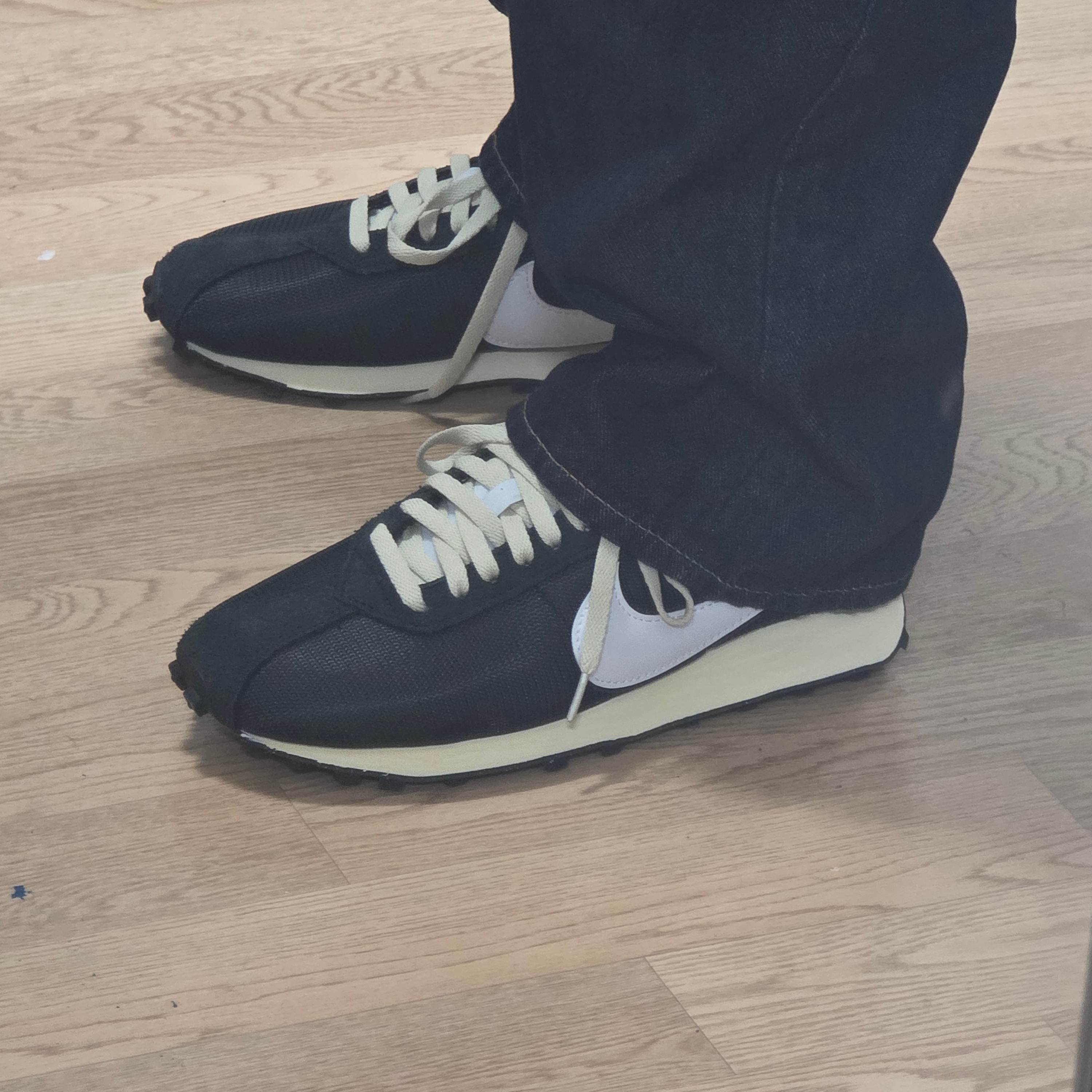 Nike LD-1000 Black White 착용 스타일