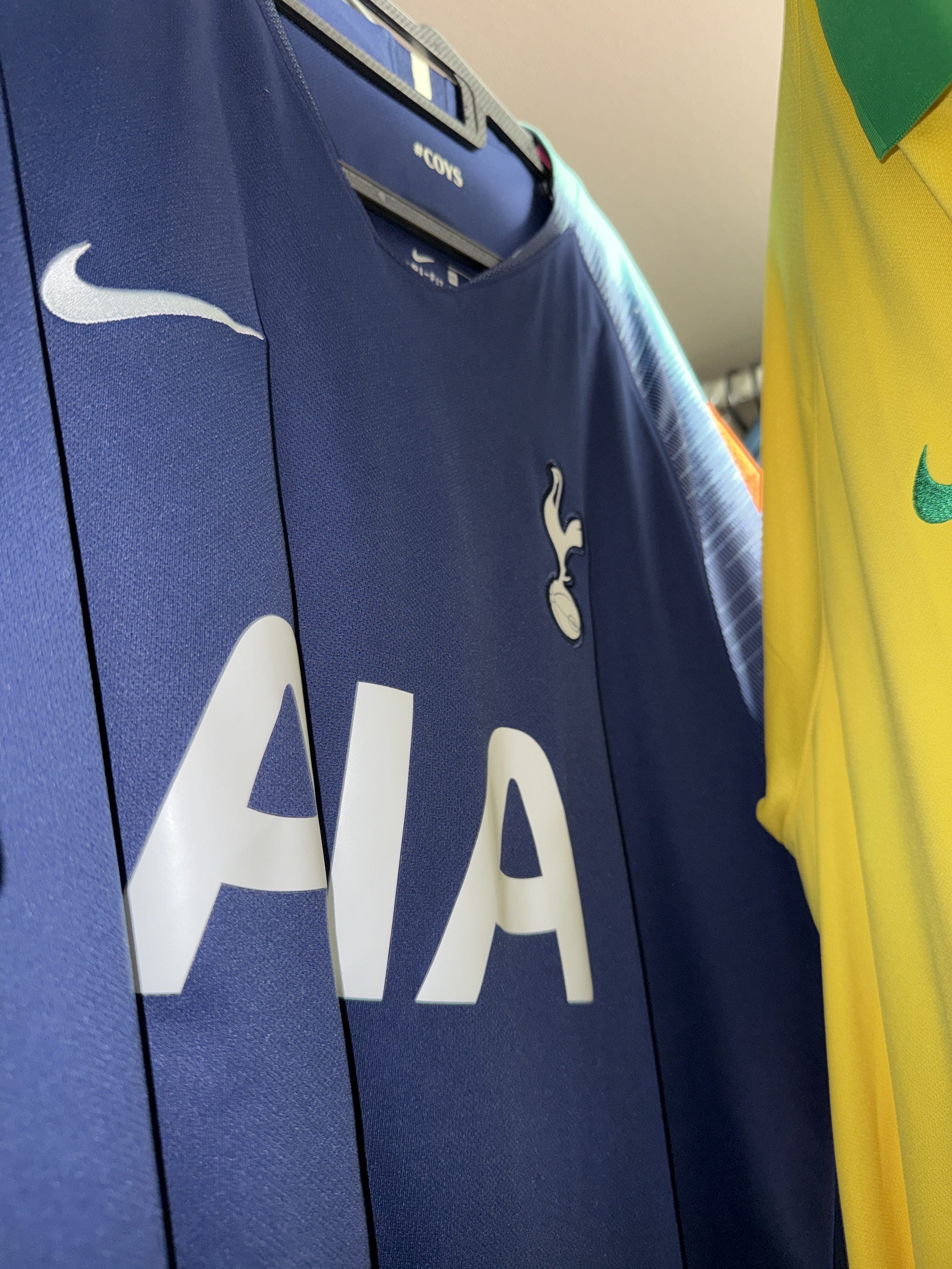 Nike Tottenham Hotspur 2023/24 Dri-Fit Stadium Away Jersey Mystic Navy (Non Marking Ver.) 착용 스타일