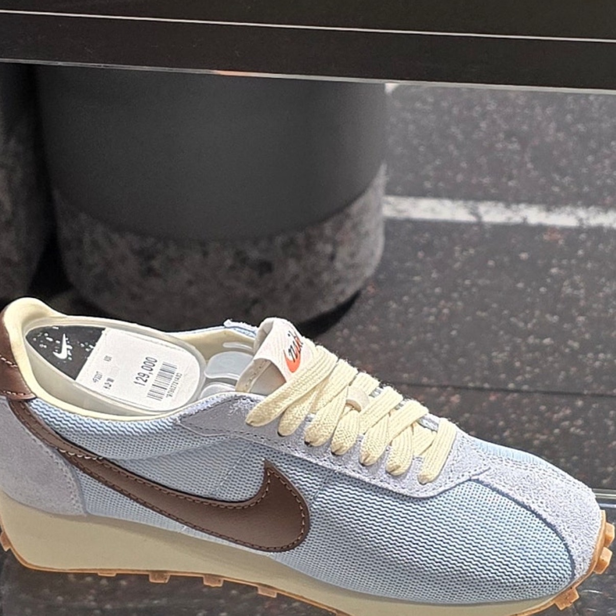 (W) Nike LD-1000 Light Armory Blue Coconut Milk 착용 스타일