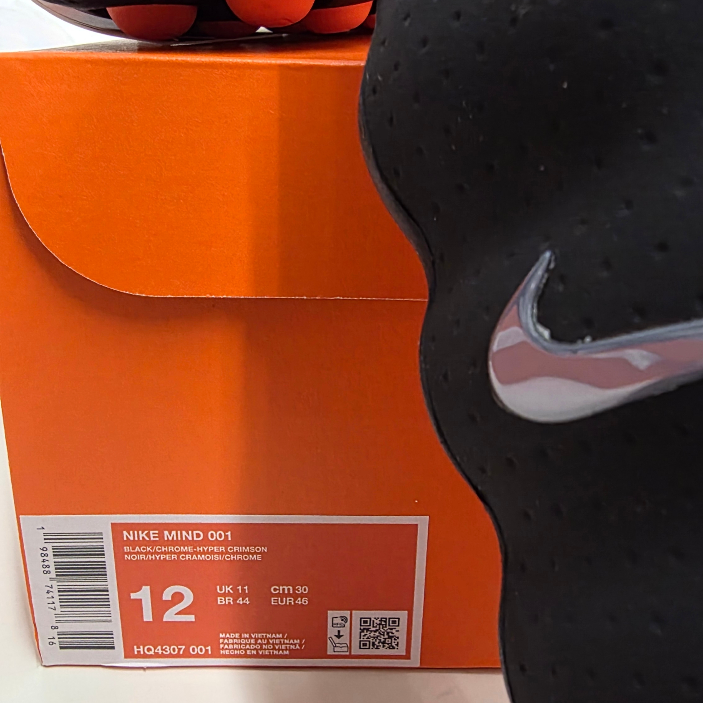 Nike Mind 001 Black Chrome 착용 스타일