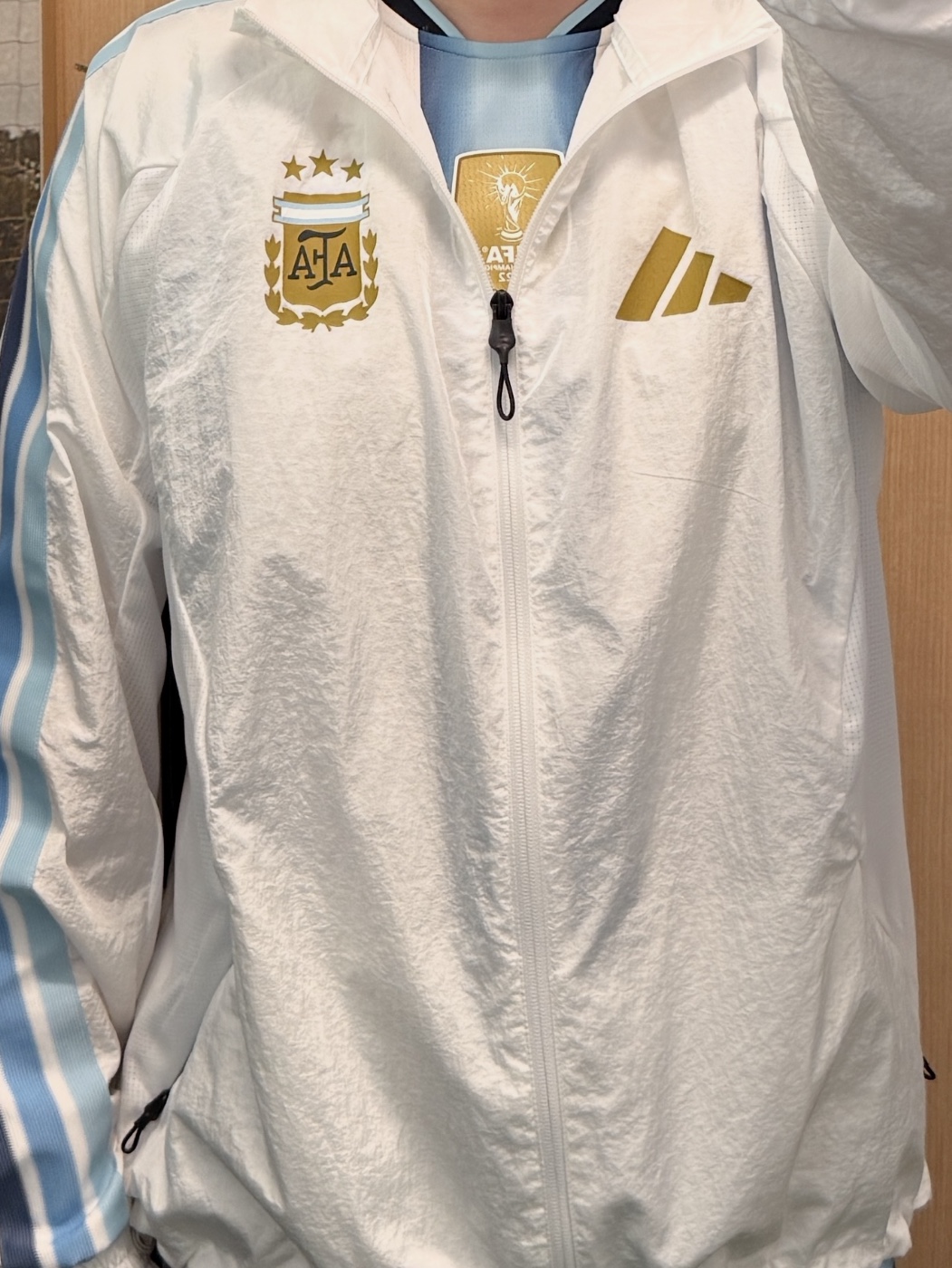 Adidas Argentina 2026 Home Jersey White Icey Blue - KR Sizing (Non Marking Ver.), Adidas Argentina Home Anthem Jacket White - KR Sizing (Non Marking Ver.) 착용 스타일