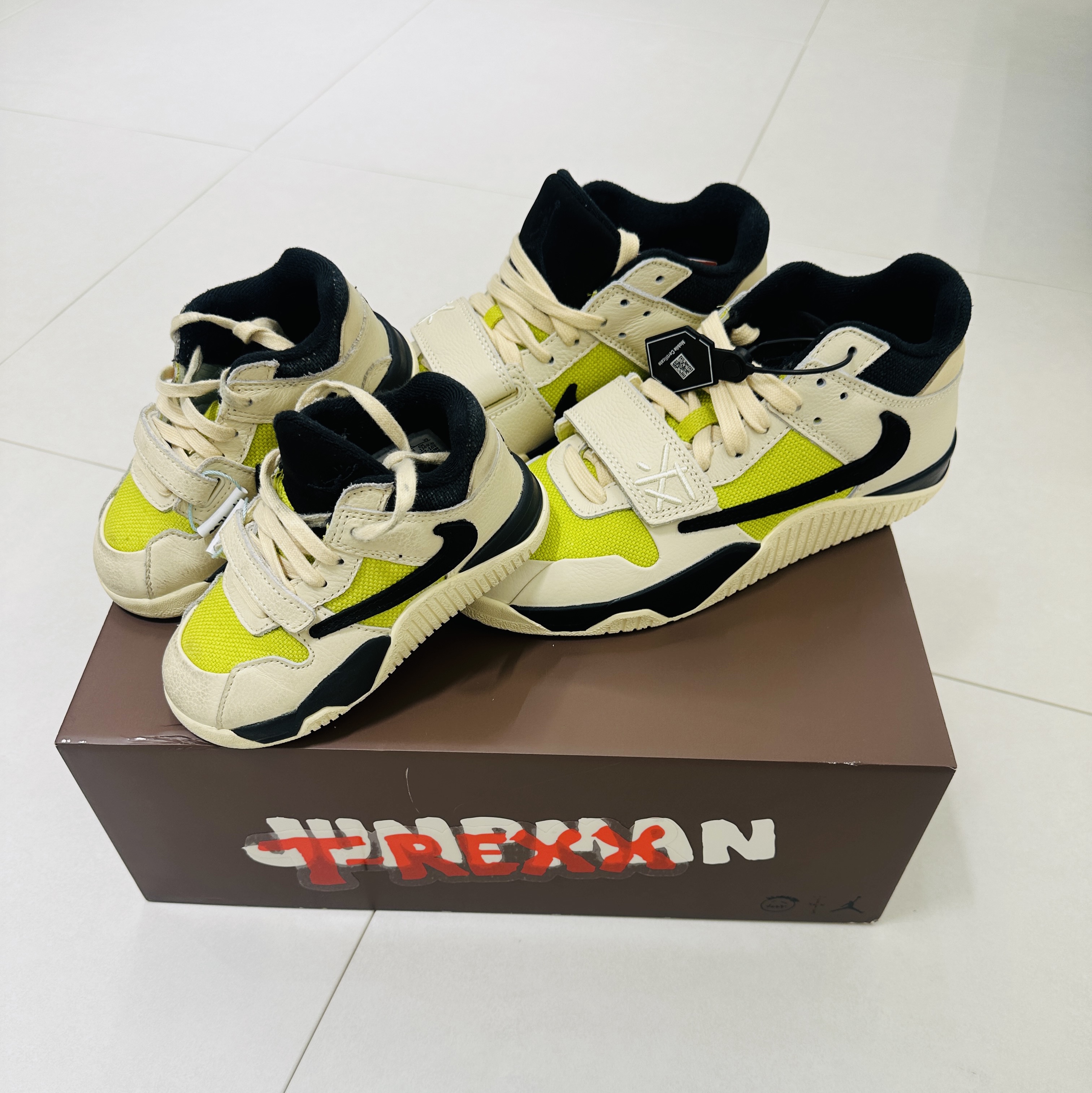 Jordan x Travis Scott Jumpman Jack TR Bright Cactus 착용 스타일