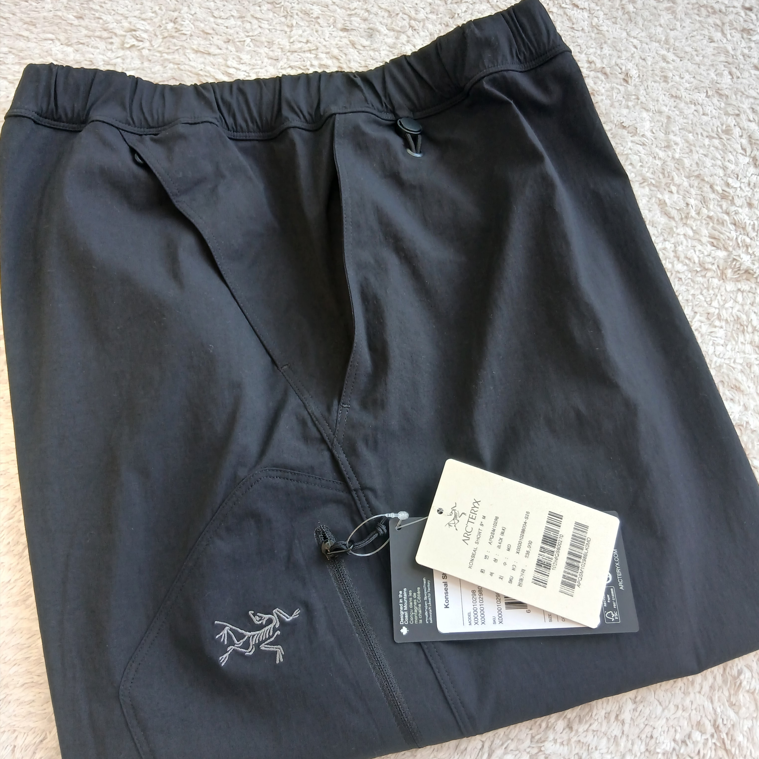 Arc'teryx Konseal Shorts 9 Inch Black, Arc'teryx Konseal Pants Black 착용 스타일 - 5