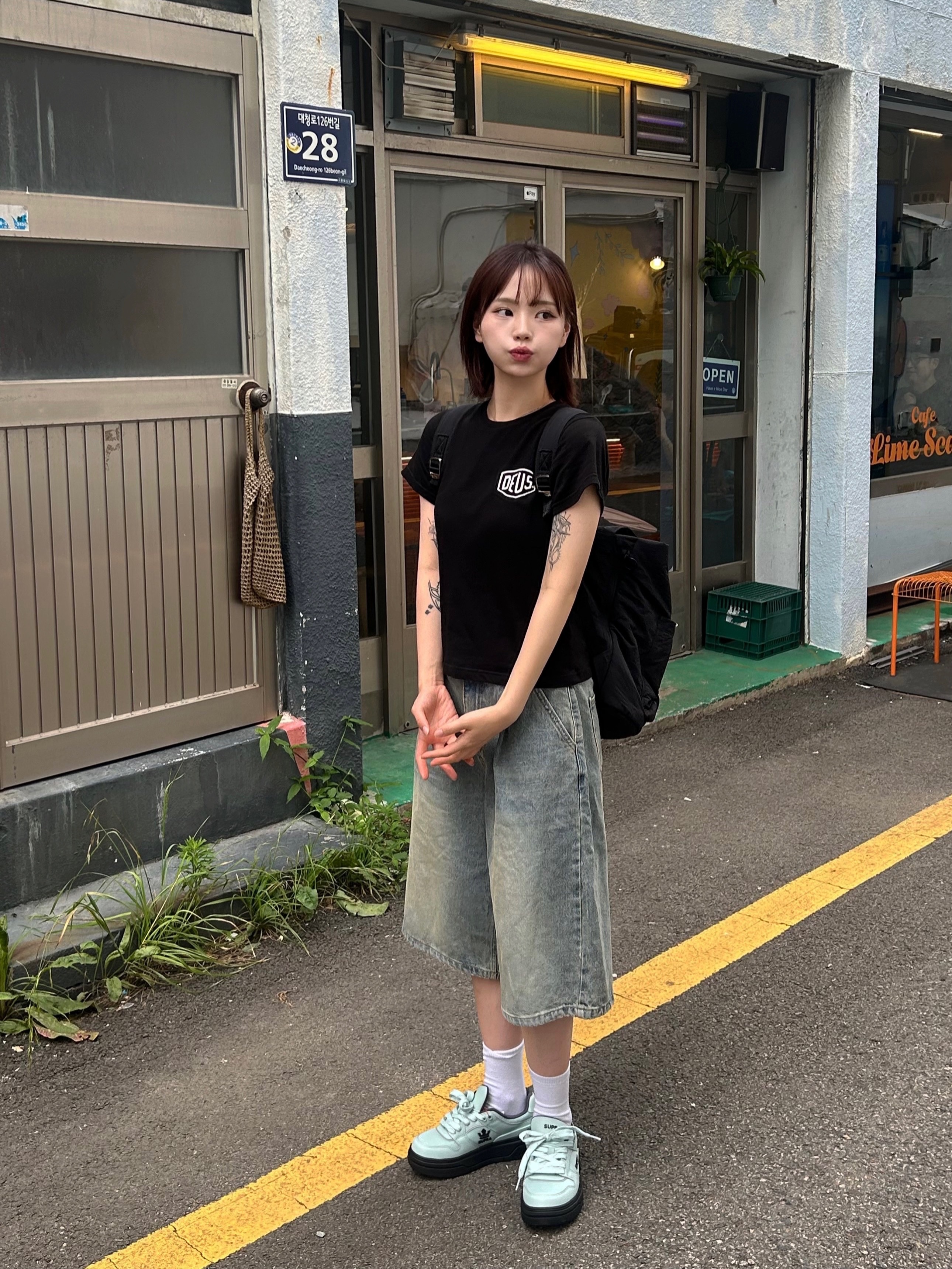 (Kids) Deus Ex Machina College Seoul T-Shirt Black 착용 스타일