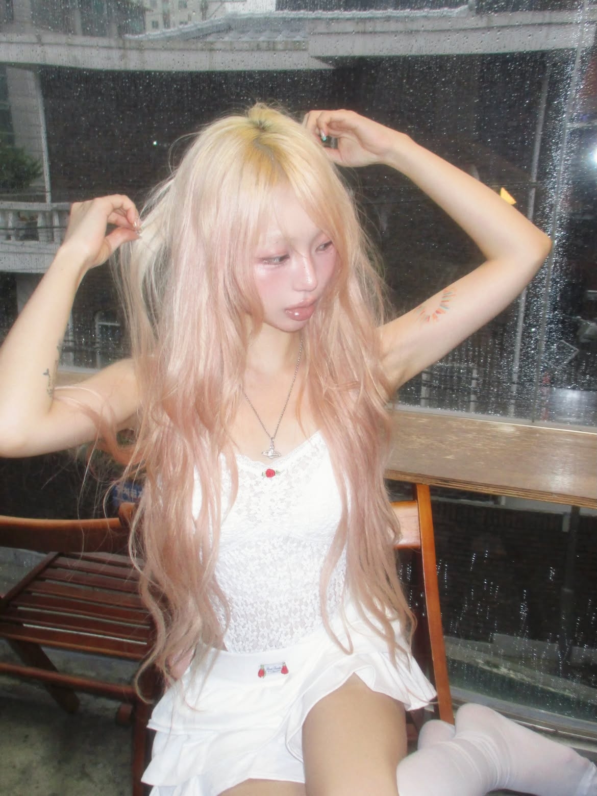 Rosefrantz Rose Cancan Mini Skirt [White], Rosefrantz Lace Bodysuit Sleeveless [Ivory] 착용 스타일 - 1
