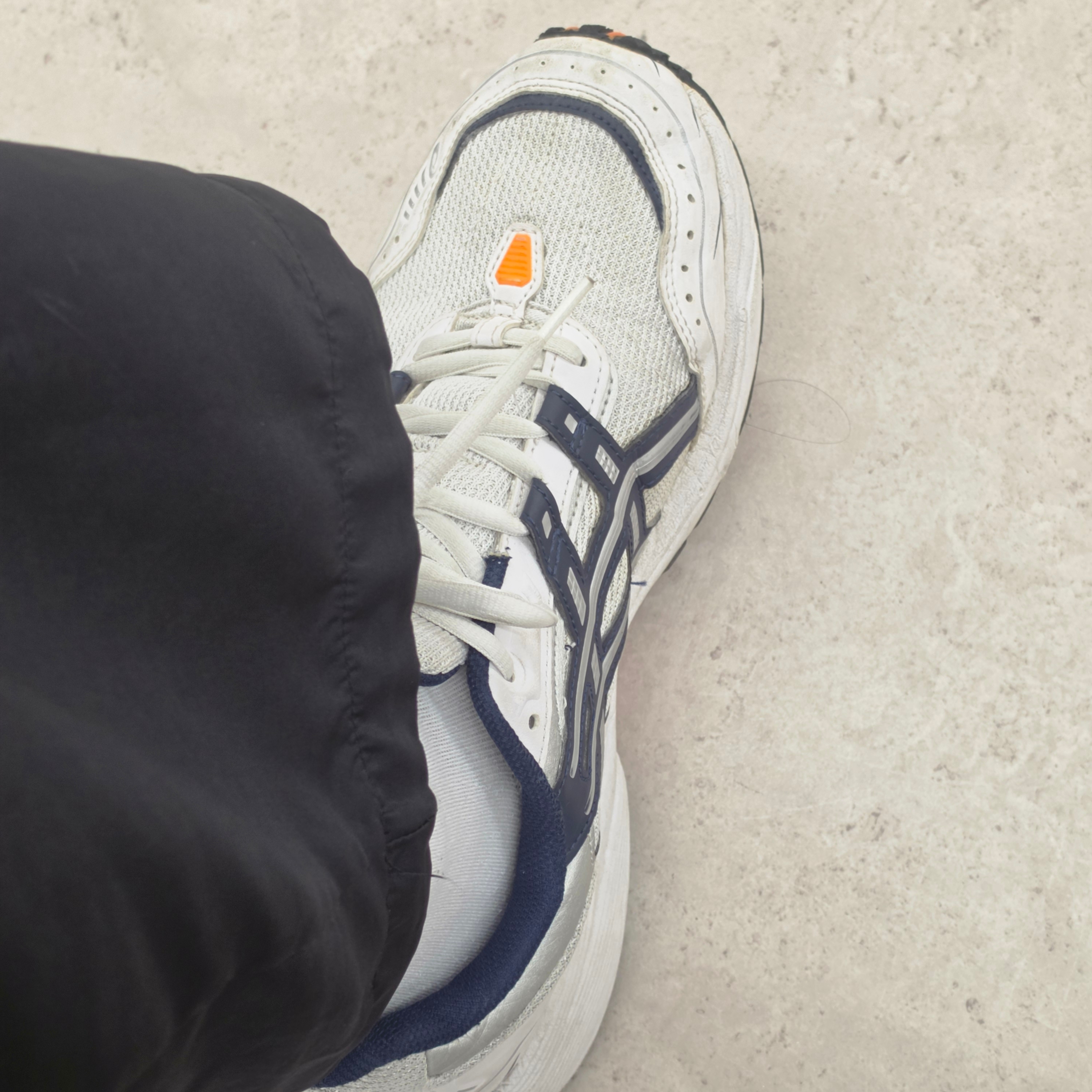 Asics Gel-1090 White Midnight 착용 스타일