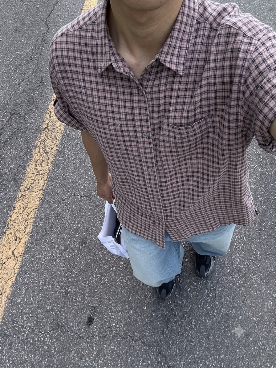 Millo Archive Narrow Wrinkle Check Roll-Up Half Shirt Vintage Pink 착용 스타일