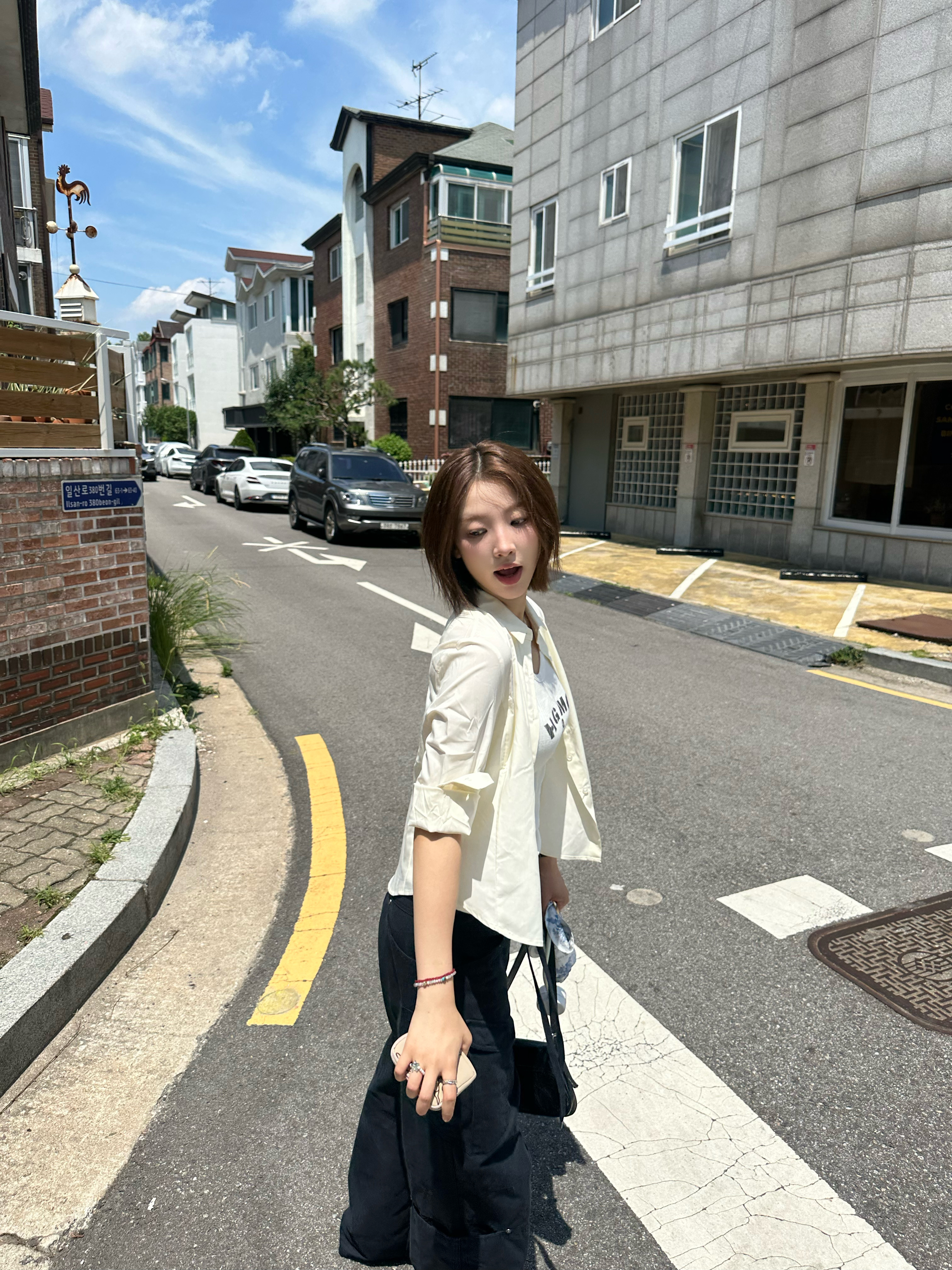 (W) GU Strap Ballet Sneakers Dark Brown, Hysteric Glamour Viva1984 Tank Top White 착용 스타일 - 2